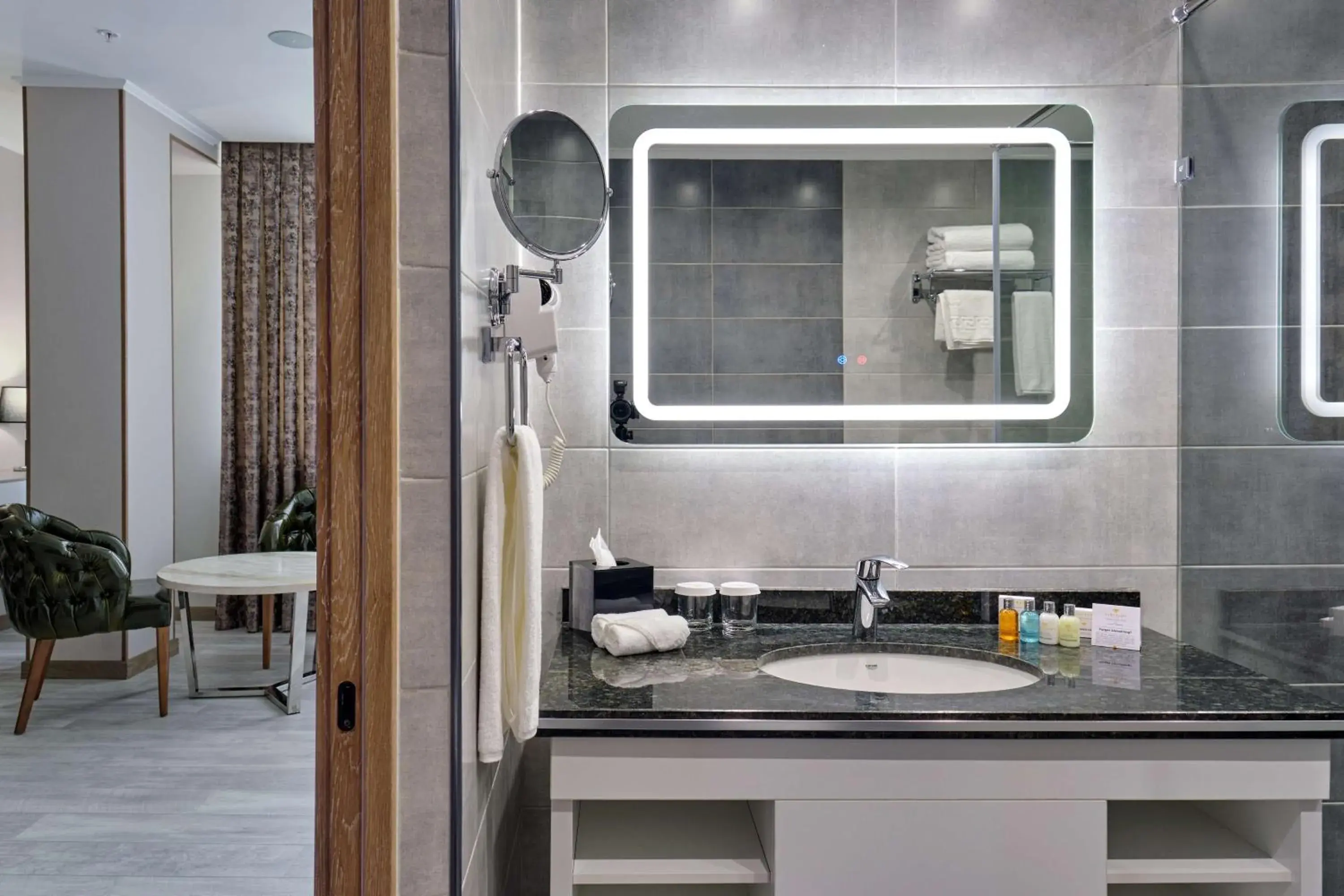 Bathroom in Panarams Tashkent Hotel, a member of Radisson Individuals Bathroom in Panarams Tashkent Hotel, a member of Radisson Individuals