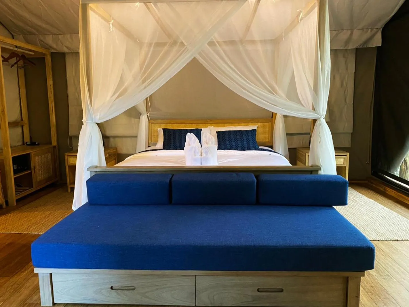 Bedroom, Bed in Visama Explorer Nan