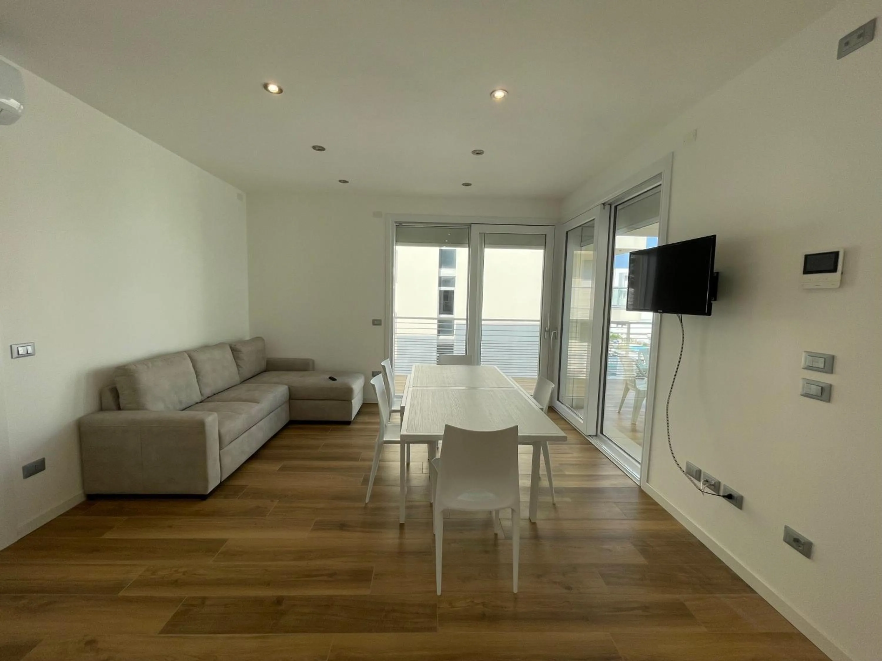 Marina Dream Beach Apartments with Sea View Terrace - Agenzia Cocal
