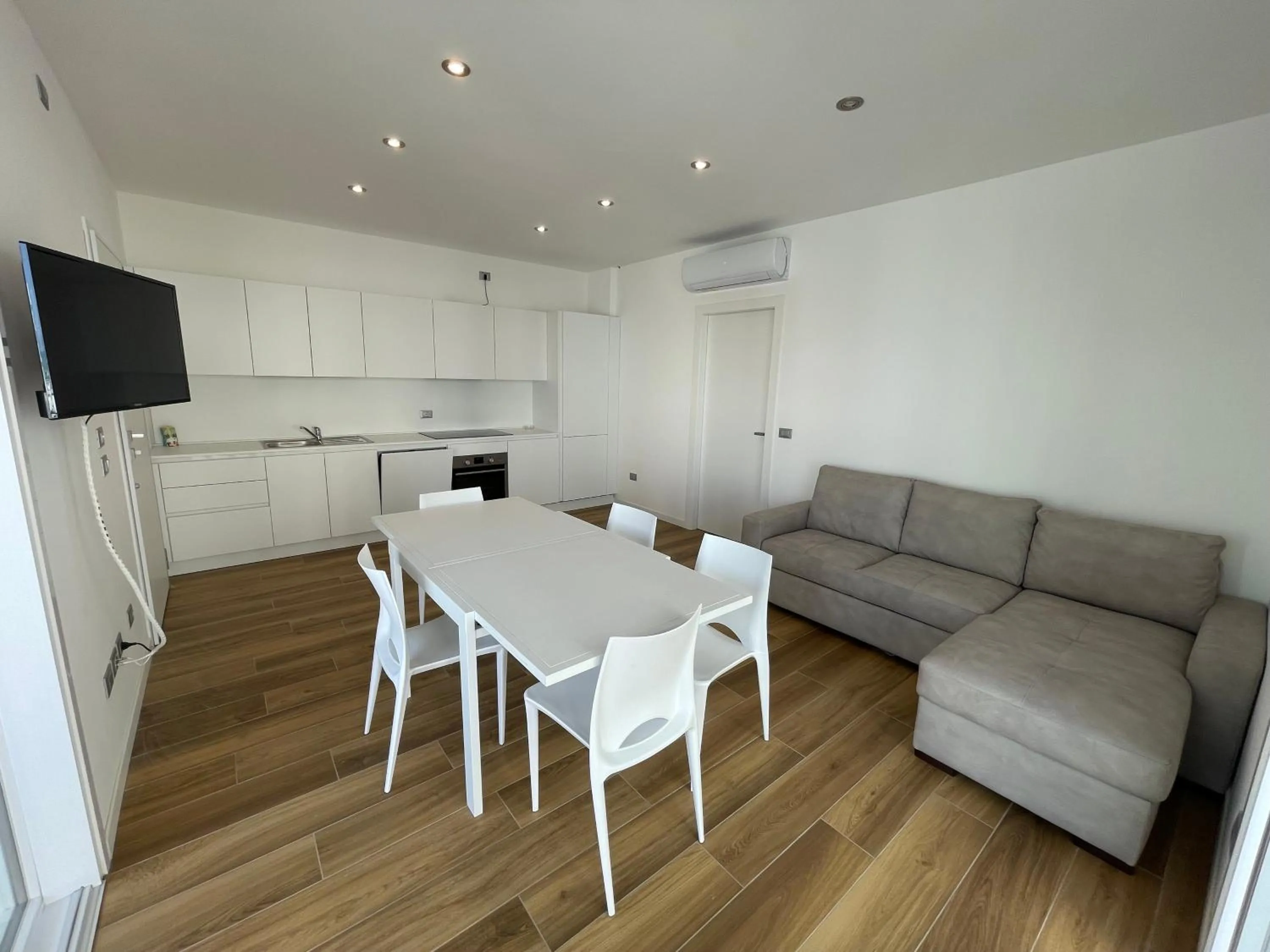 Marina Dream Beach Apartments with Sea View Terrace - Agenzia Cocal