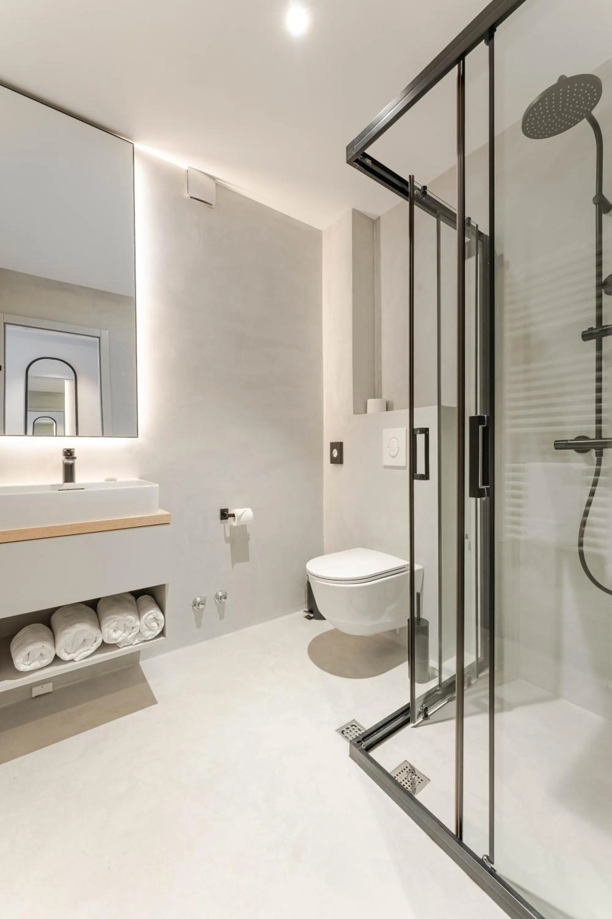 Shower in Hotel A'mare