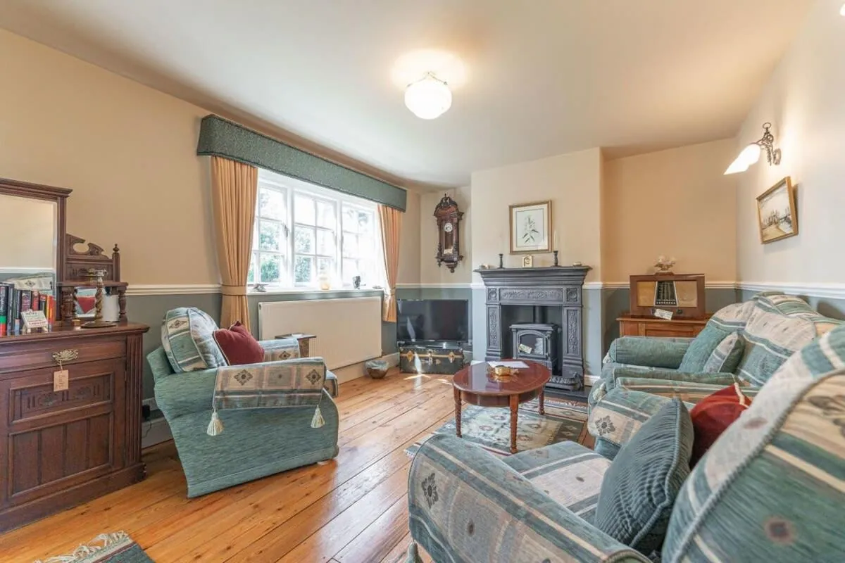 Living room in Beautiful Country Cottage for up to 8 in Wolverhampton