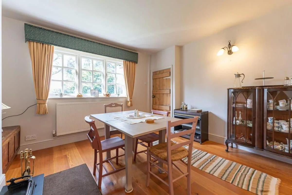 Dining area in Beautiful Country Cottage for up to 8 in Wolverhampton
