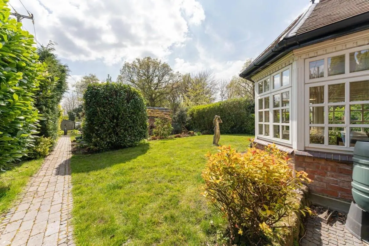 Garden in Beautiful Country Cottage for up to 8 in Wolverhampton
