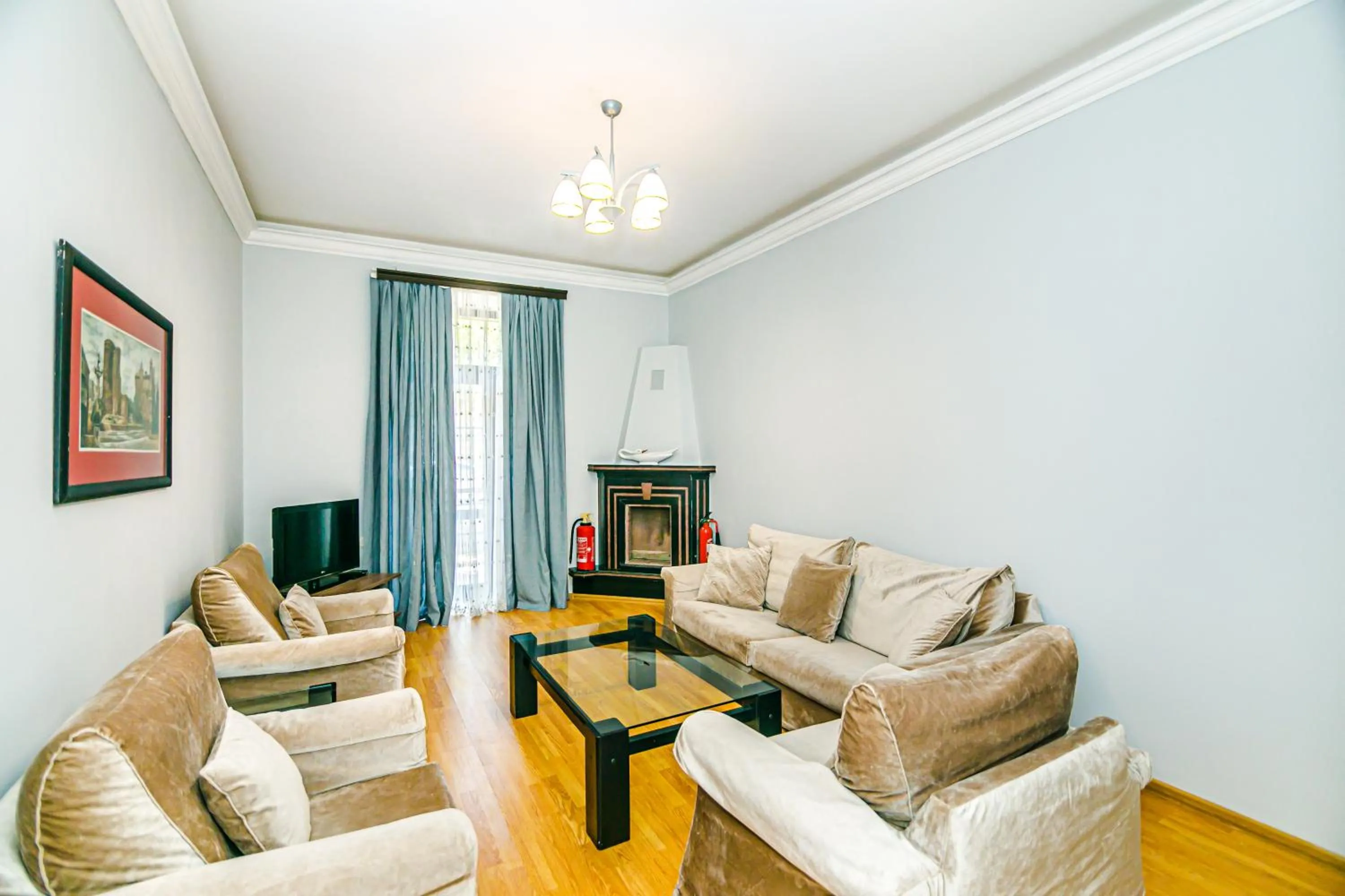 Living room in Azneft Garden Apartment