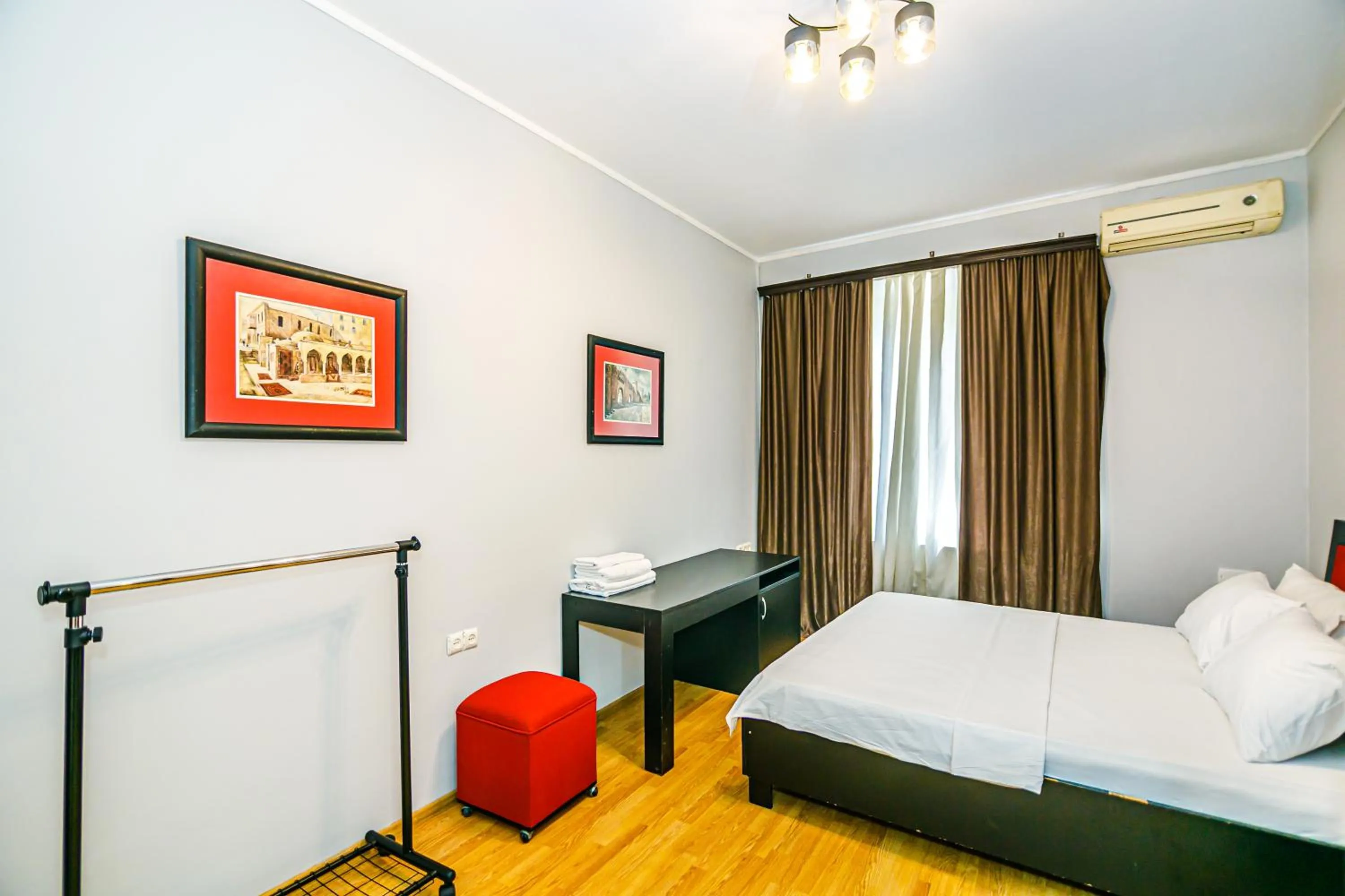 Bedroom, Bed in Azneft Garden Apartment