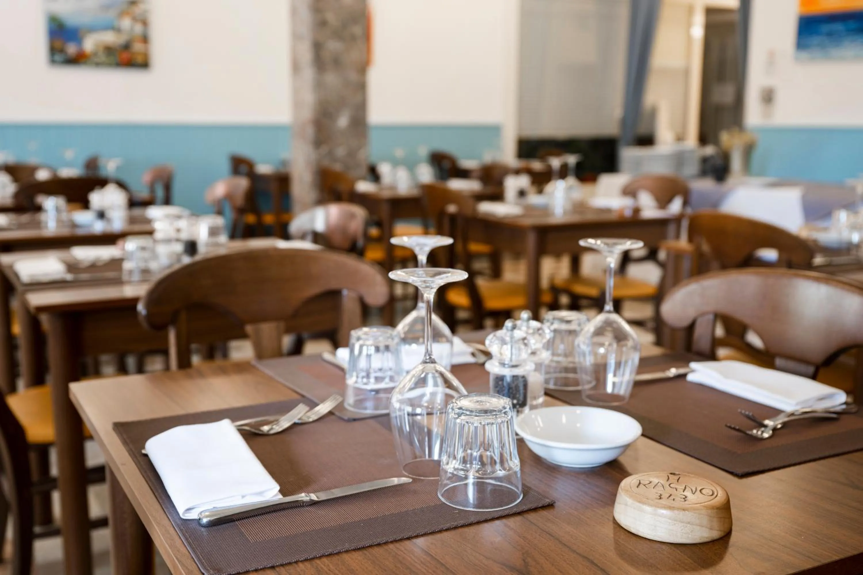 Restaurant/places to eat in Hotel Ragno