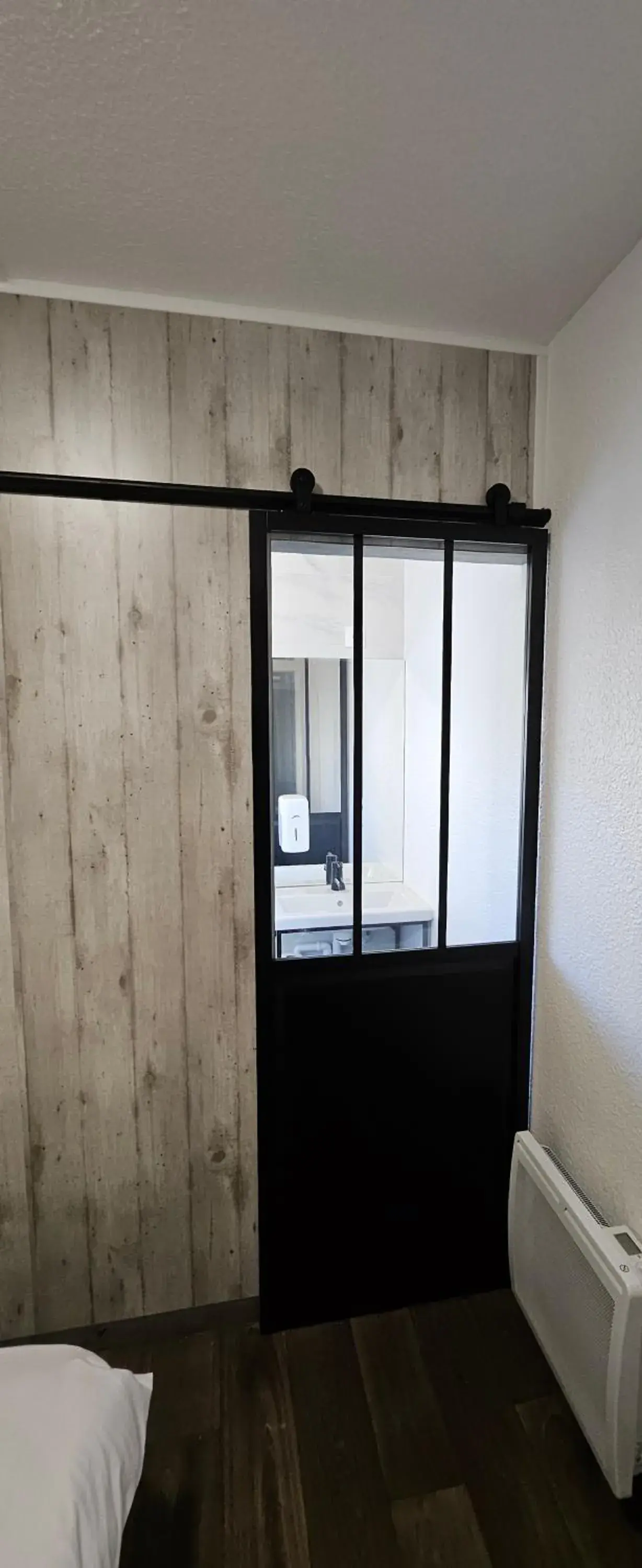 Double Room - single occupancy in Class'Eco Namur Double Room - single occupancy in Class'Eco Namur