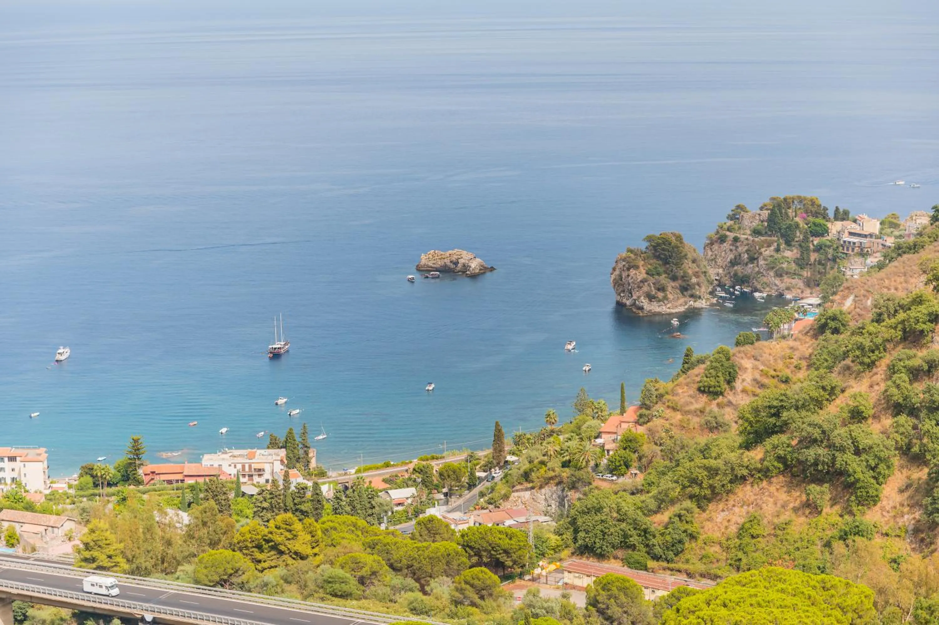 Natural landscape in Blue Marine Taormina