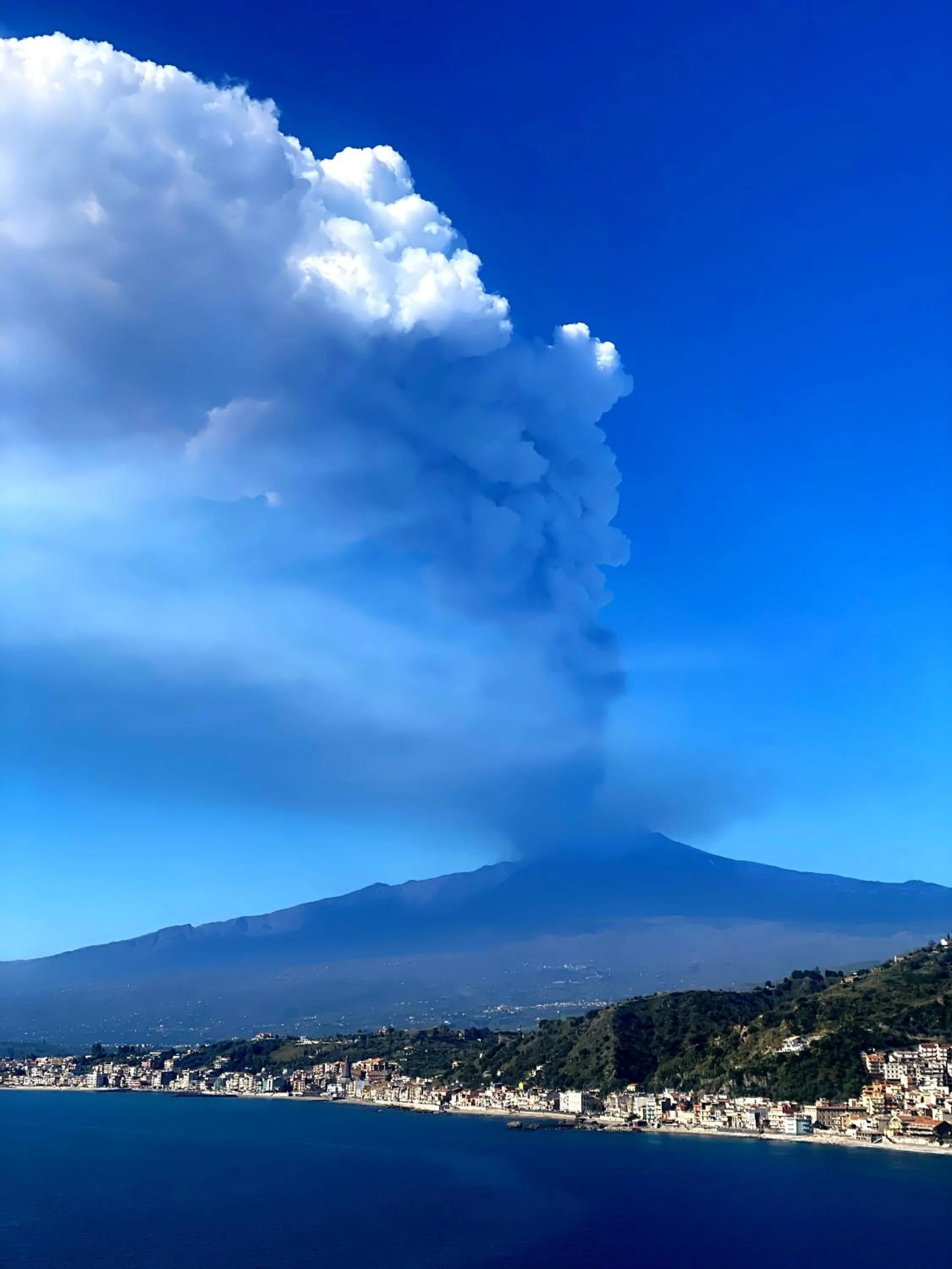 Natural landscape in Blue Marine Taormina