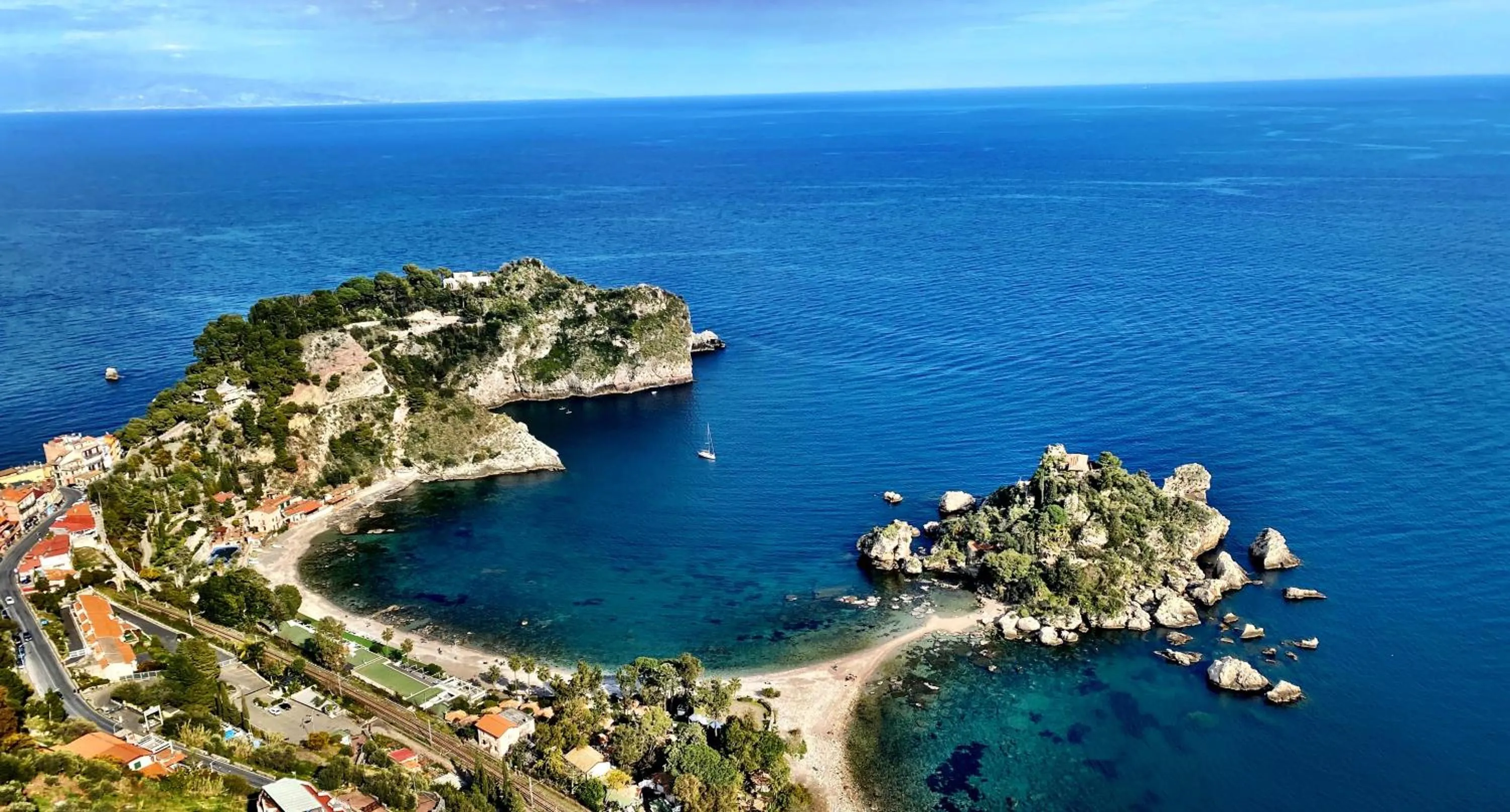 Natural landscape in Blue Marine Taormina