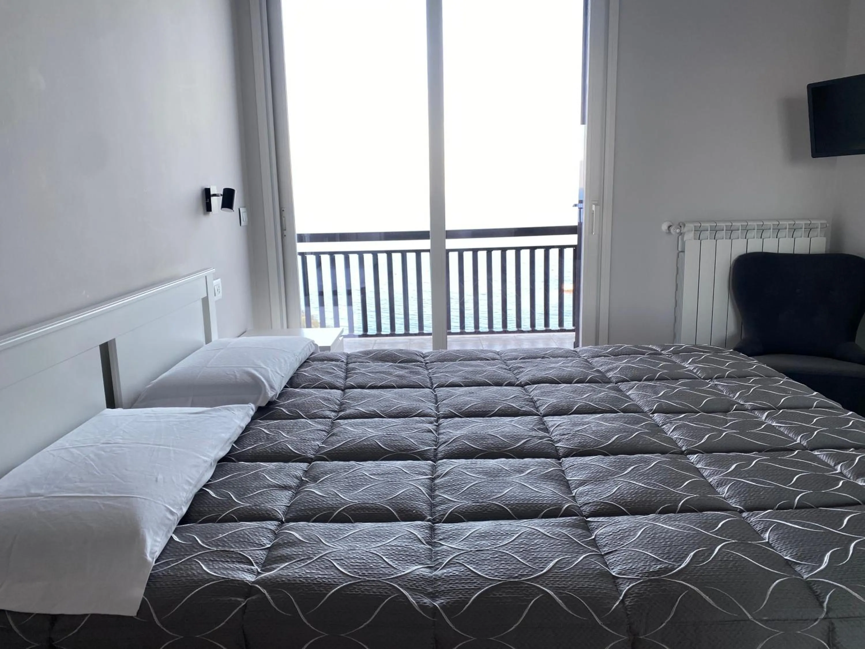 Bed in Blue Marine Taormina