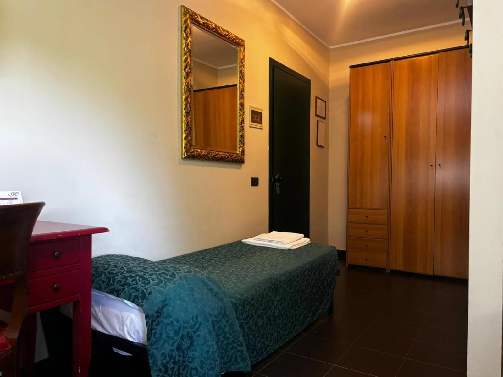 hair dryier, Bed in Da Mariuccia