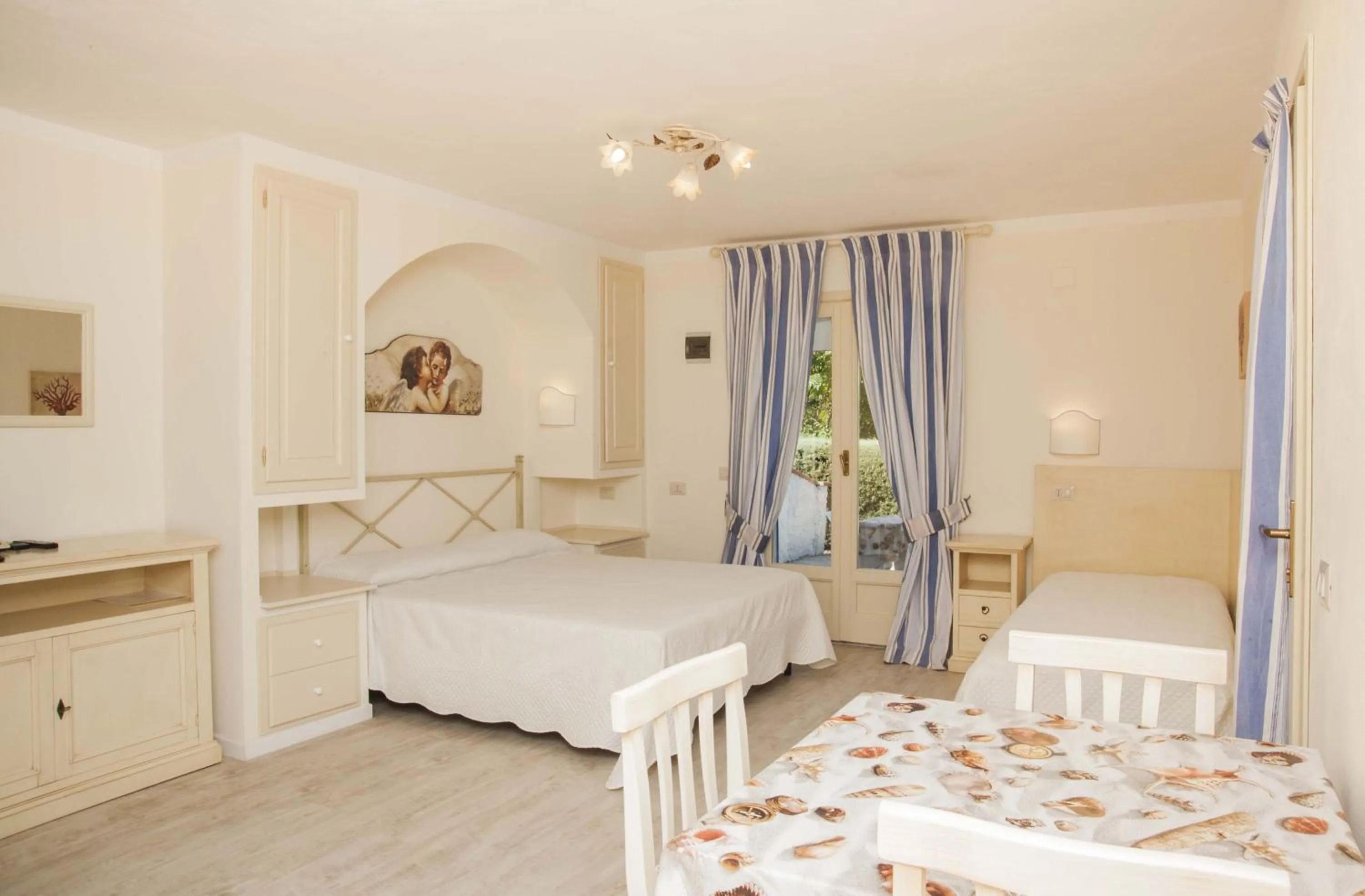 Bed in Residential Hotel Villaggio Innamorata