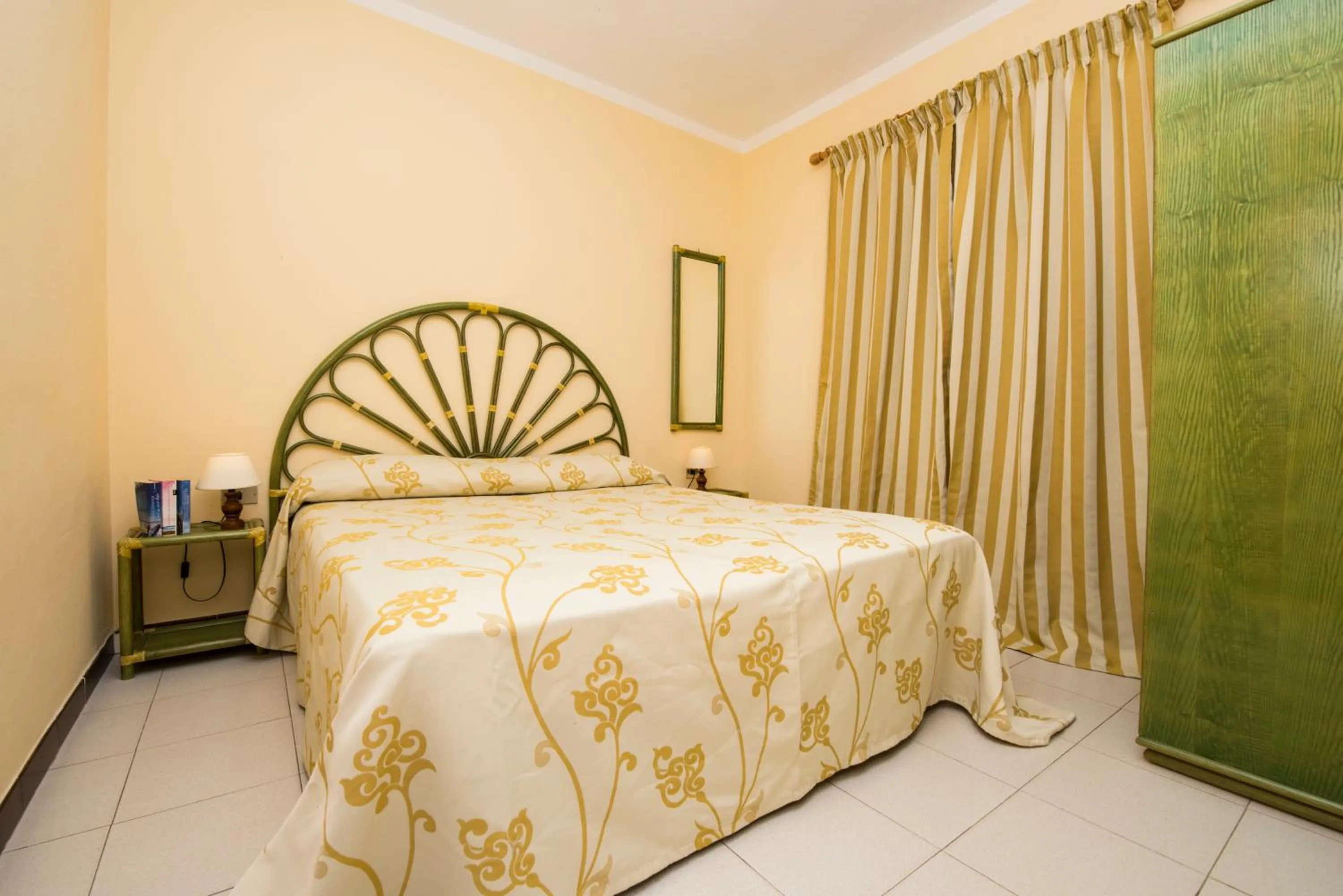 Bed in Residential Hotel Villaggio Innamorata