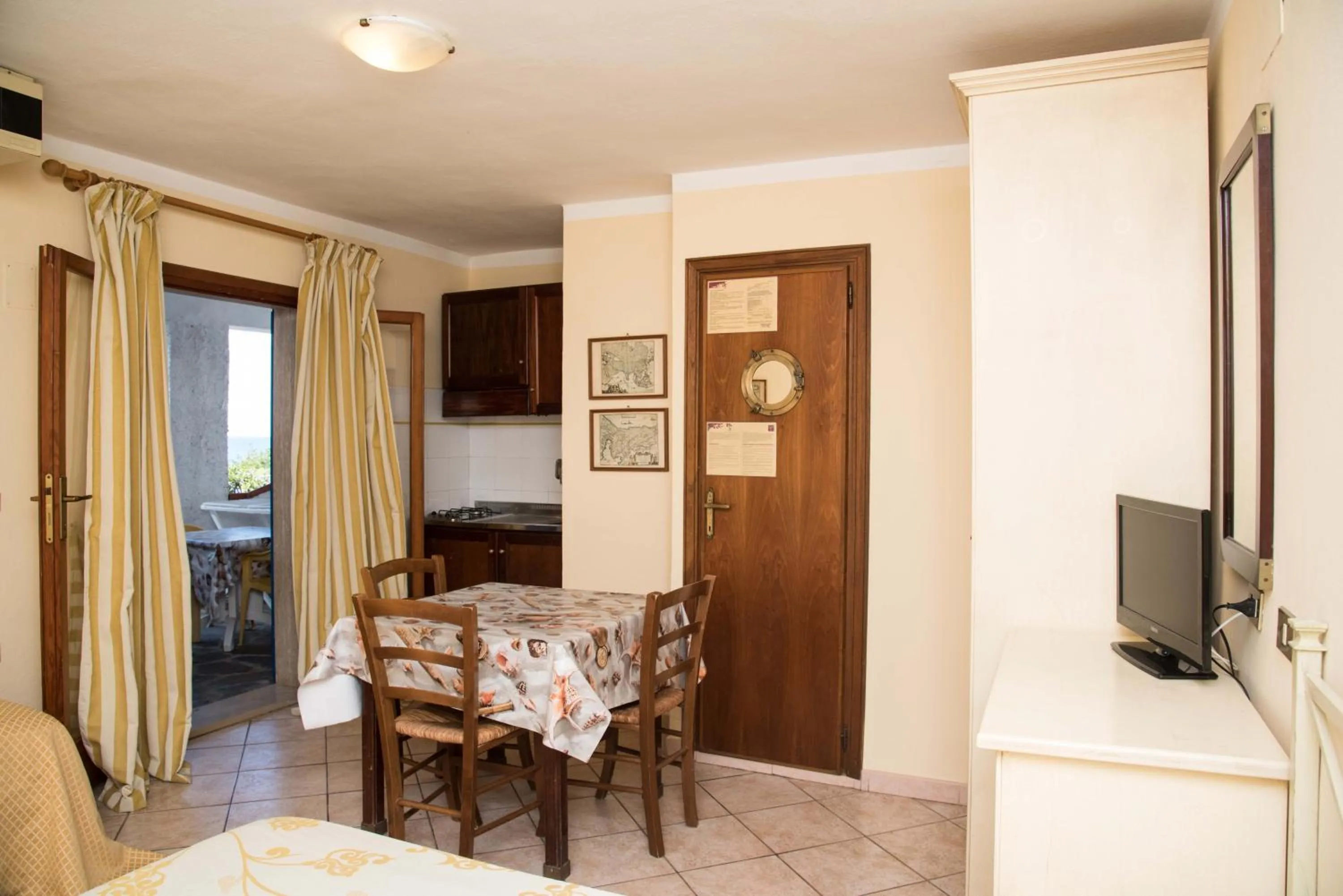 TV and multimedia in Residential Hotel Villaggio Innamorata