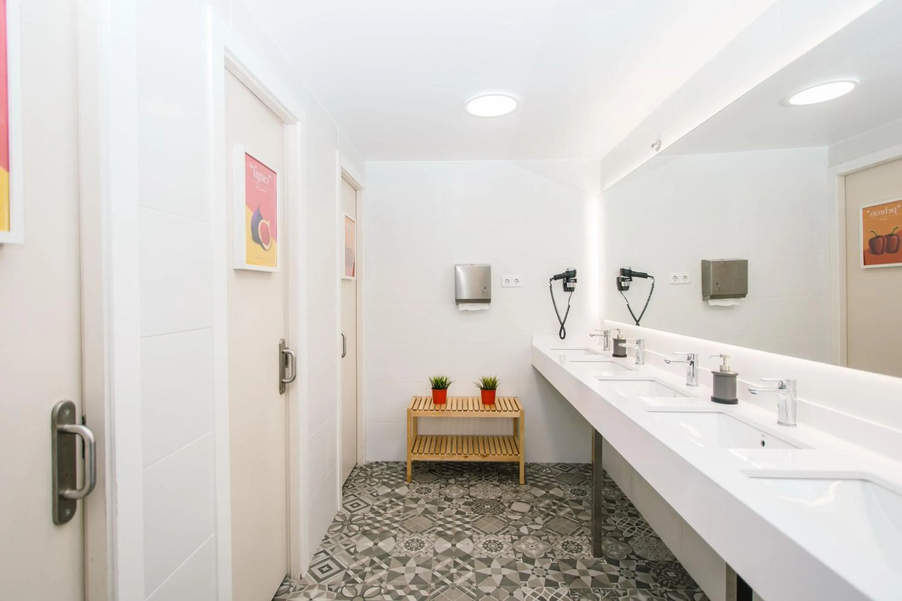 Bathroom in 360 Hostel Borne