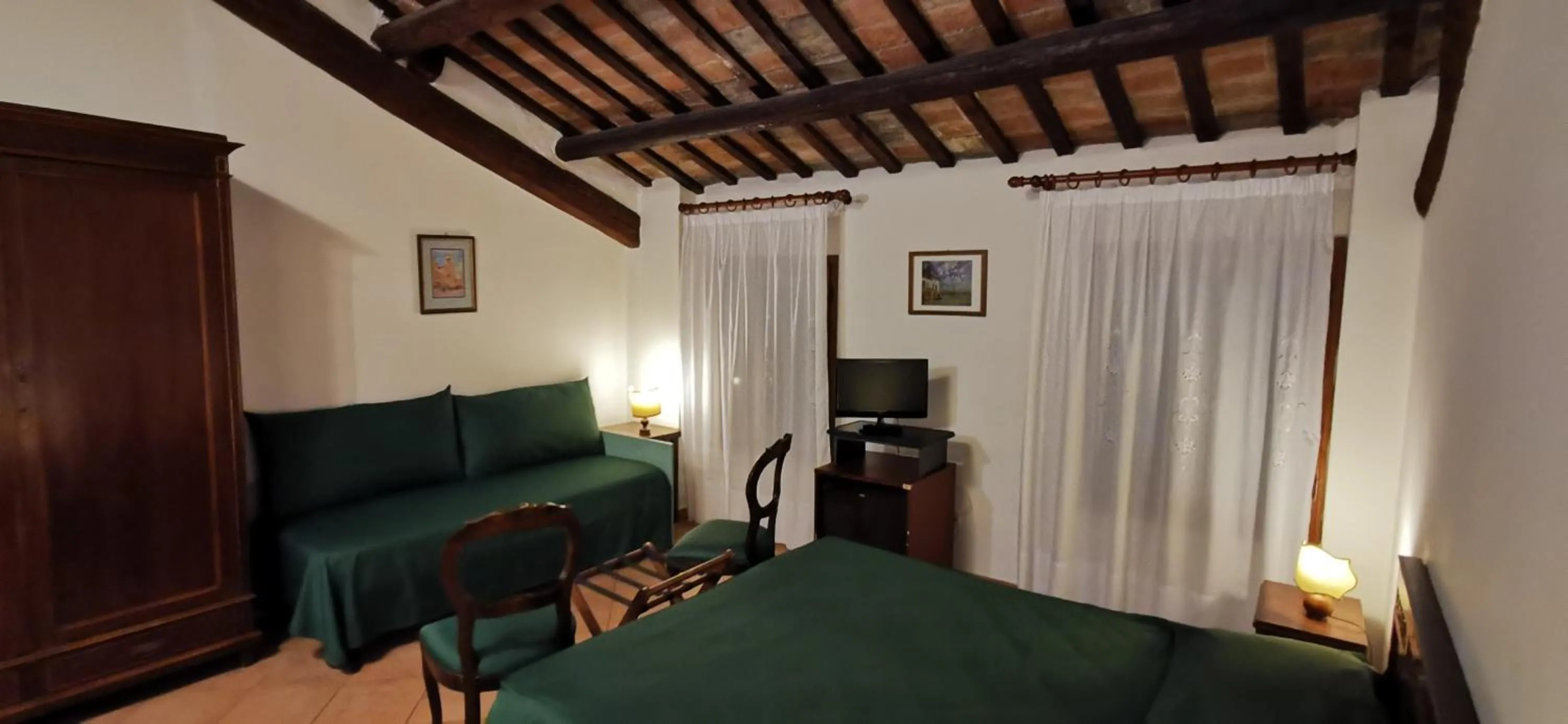Photo of the whole room, Bed in Agriturismo-R&B Corte dei Gioghi