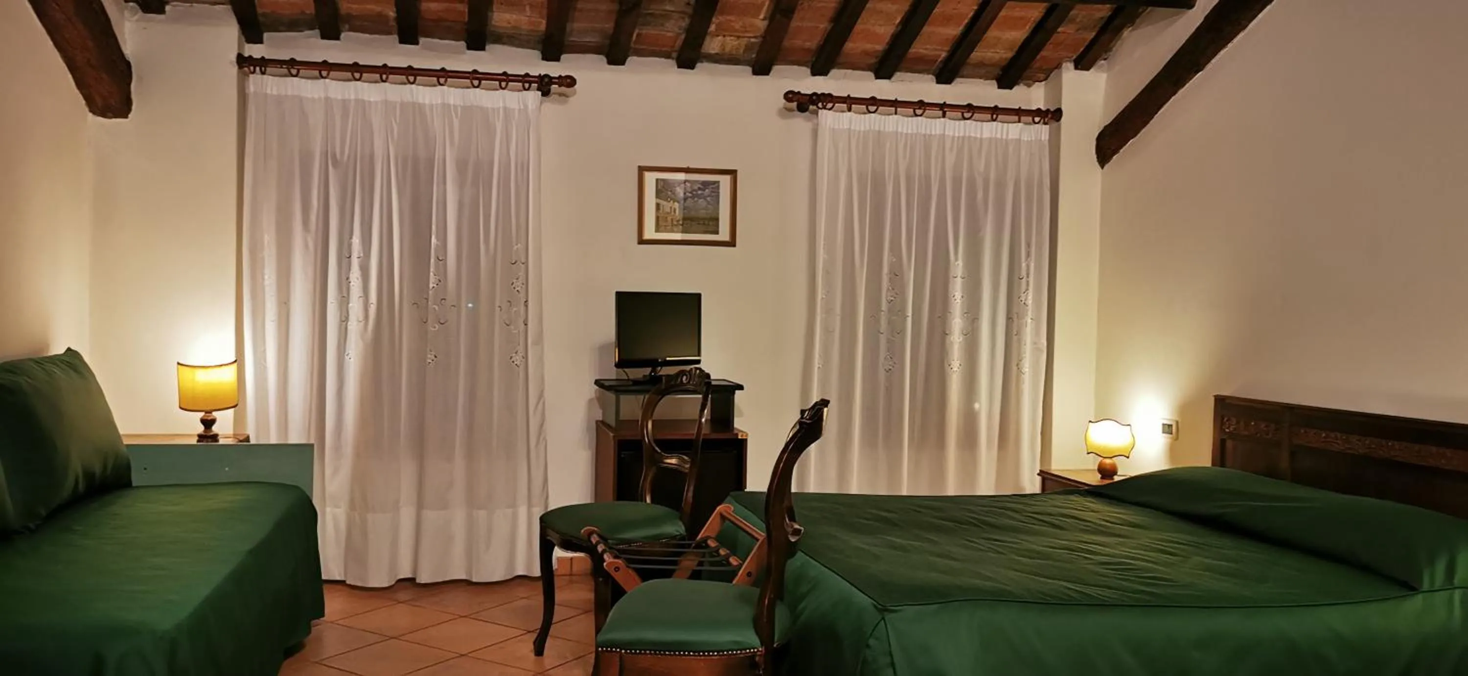 Photo of the whole room, Bed in Agriturismo-R&B Corte dei Gioghi