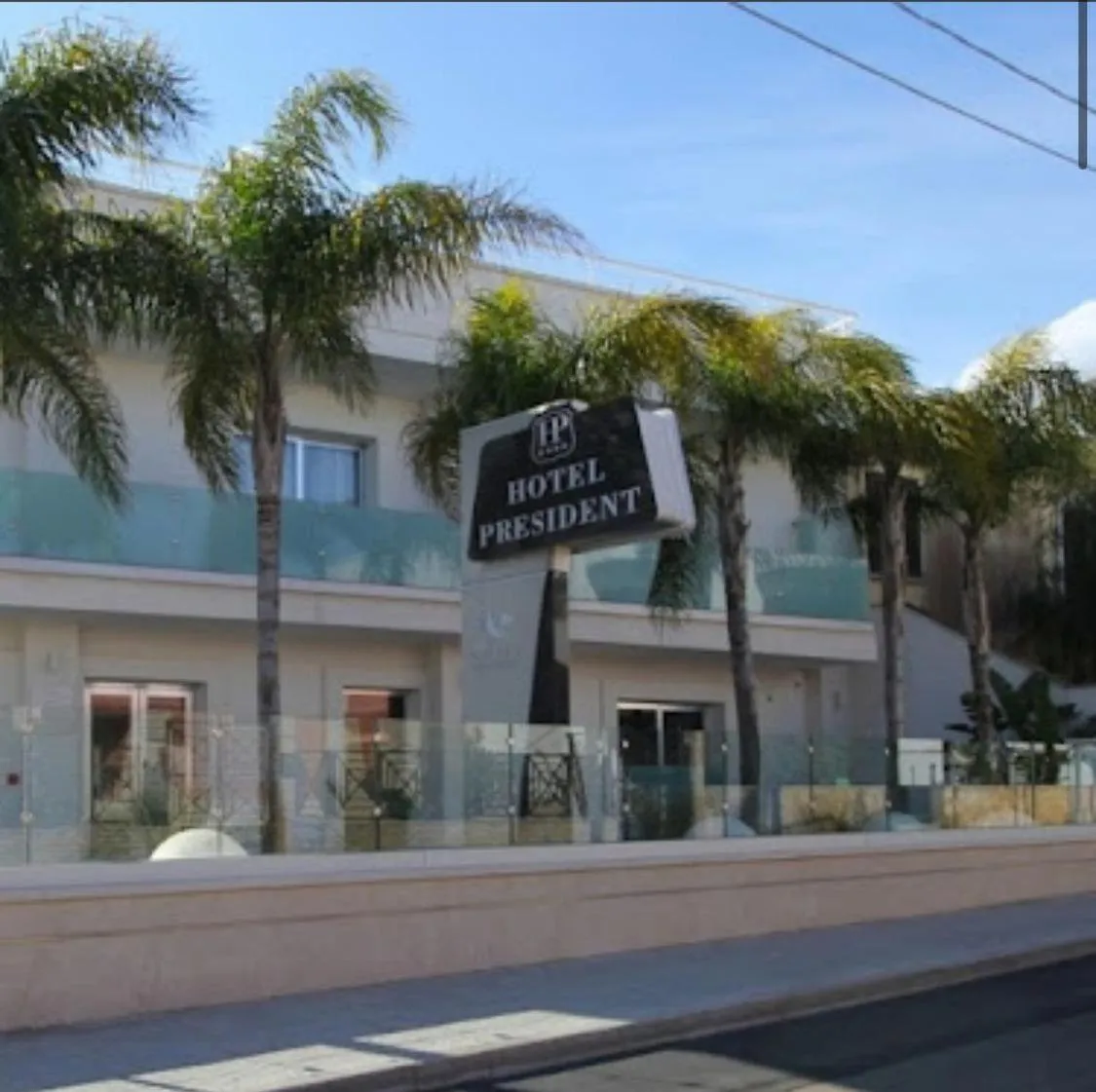 Property building in Hotel Presidente