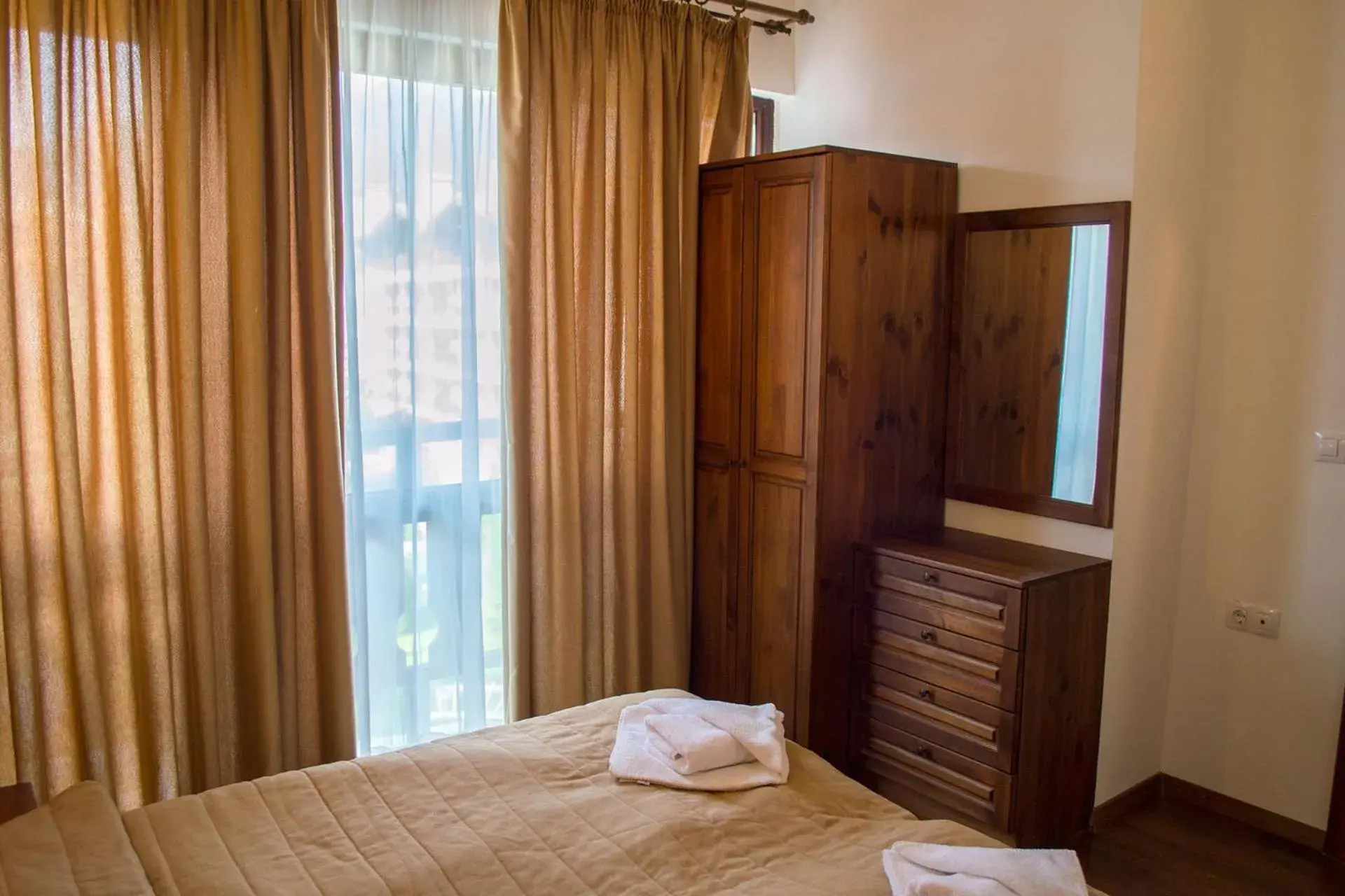 Bed in Winslow Infinity Aparthotel Bed in Winslow Infinity Aparthotel