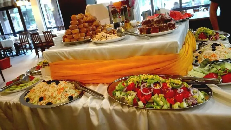 Restaurant/places to eat in Winslow Infinity Aparthotel