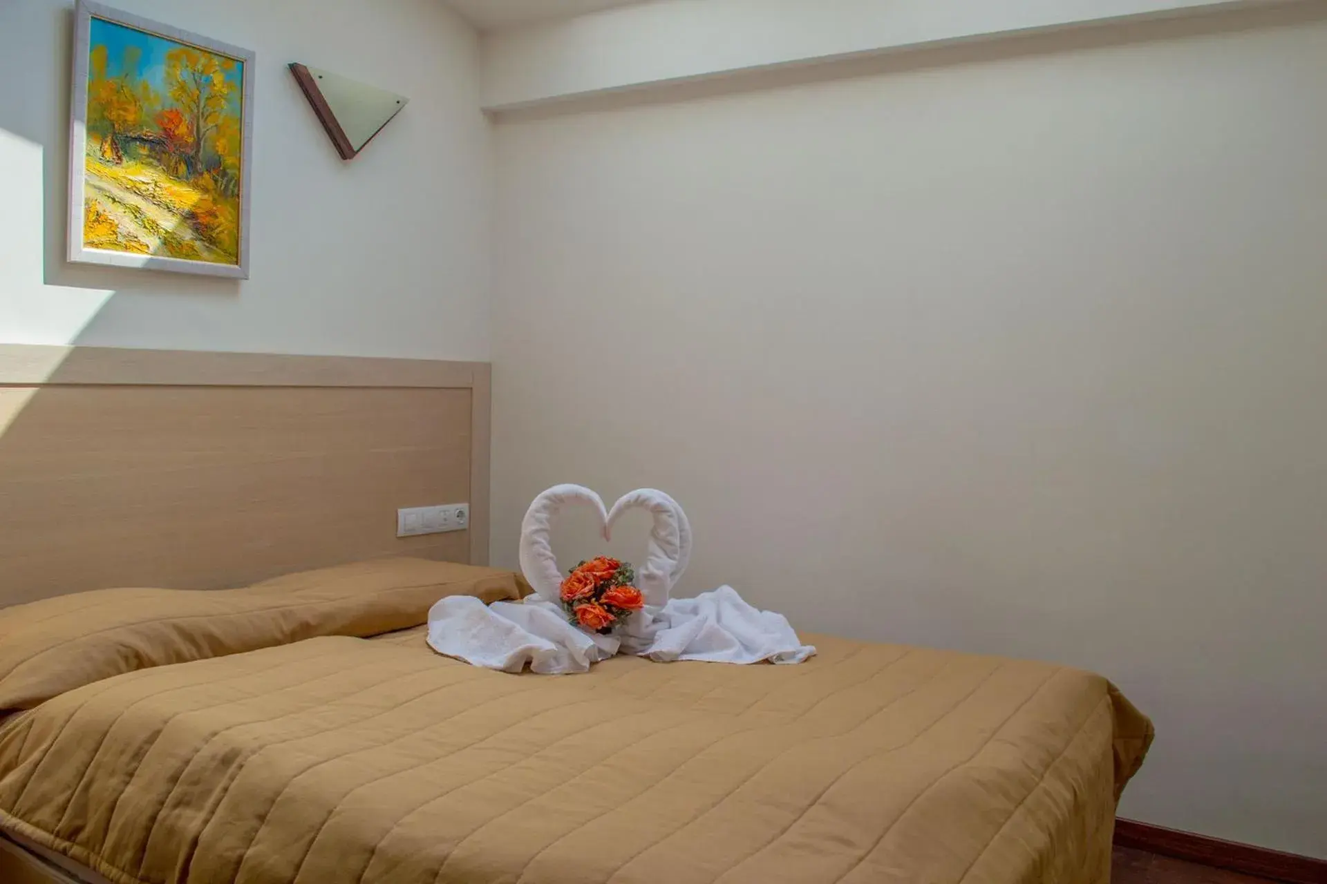 Bed in Winslow Infinity Aparthotel Bed in Winslow Infinity Aparthotel