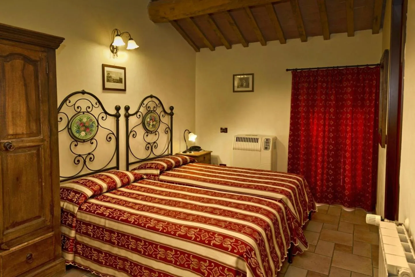 Photo of the whole room in Hotel Antico Casale