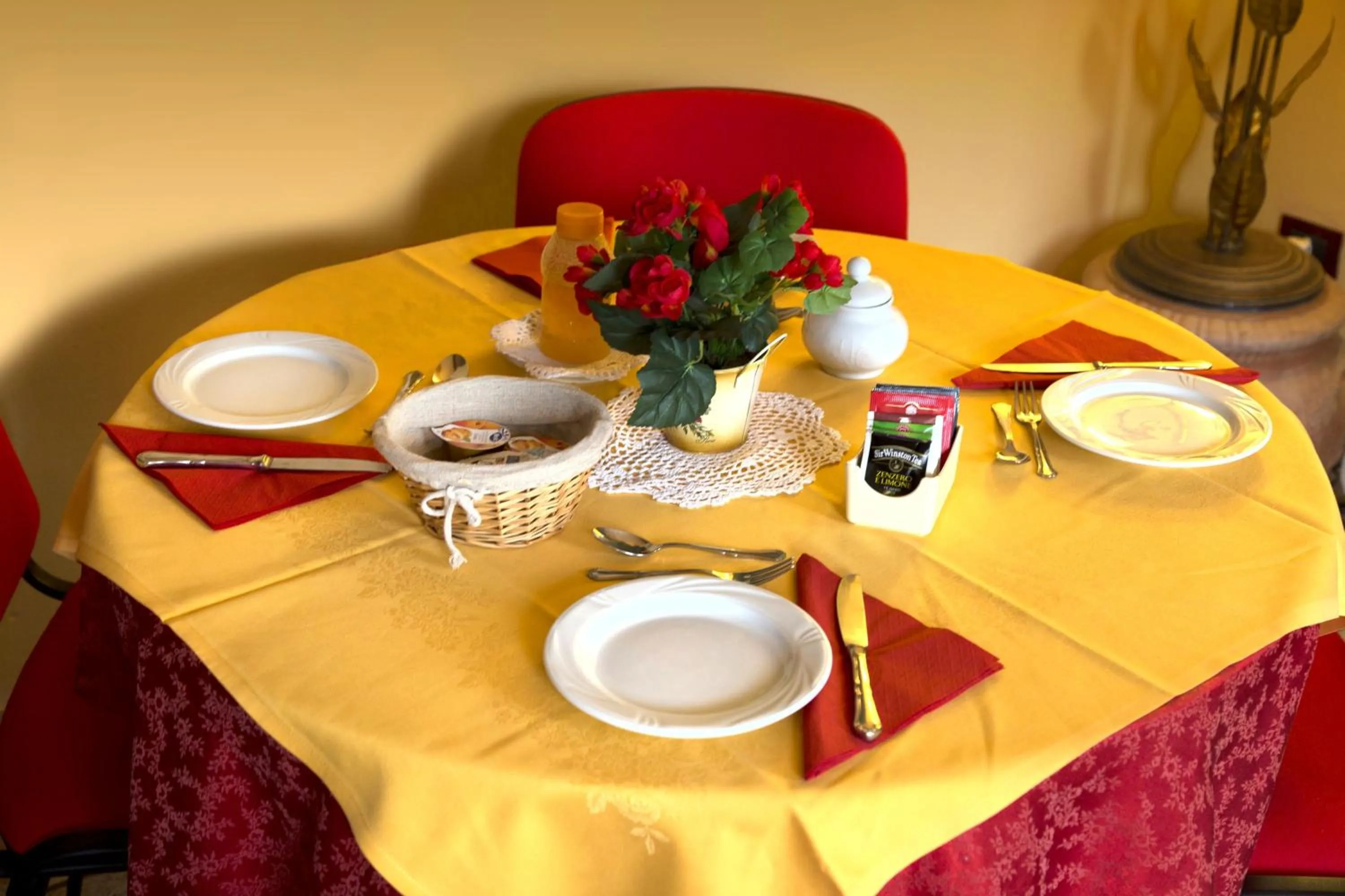 Restaurant/places to eat in Hotel Antico Casale