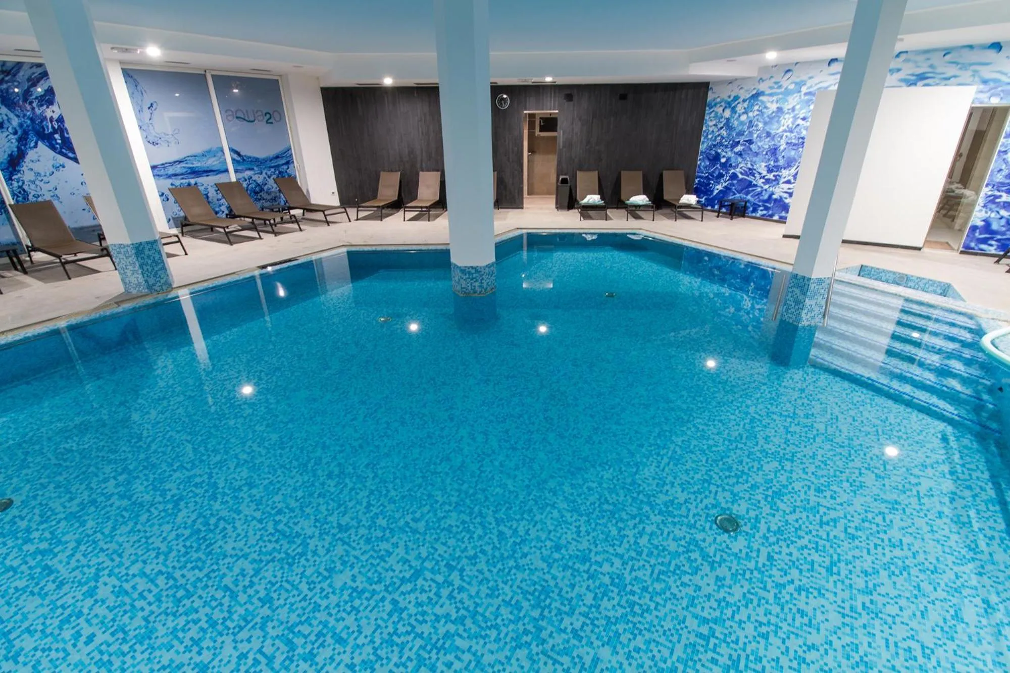 Pool view in Hotel Aqua