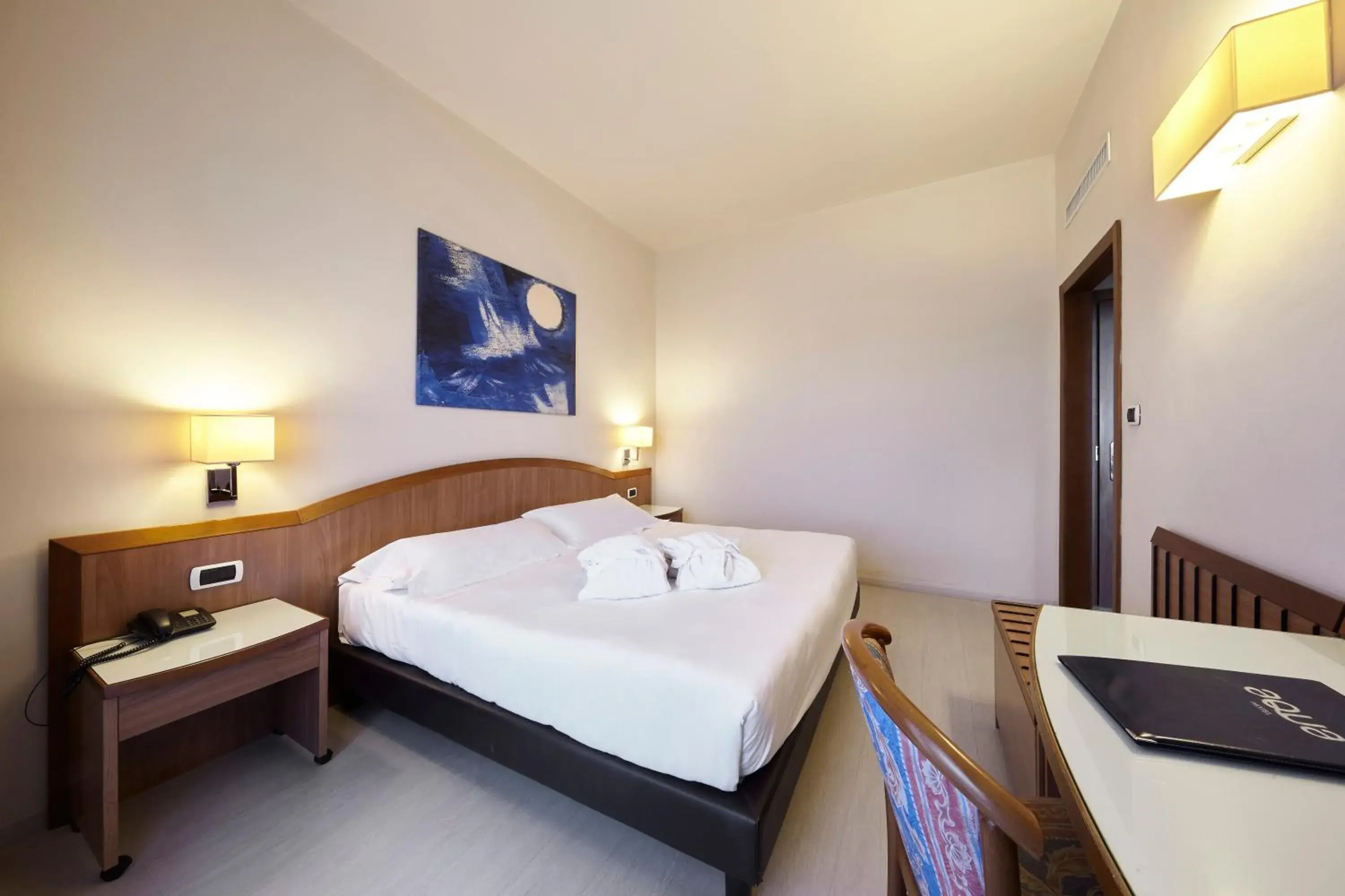 Photo of the whole room, Bed in Hotel Aqua Photo of the whole room, Bed in Hotel Aqua