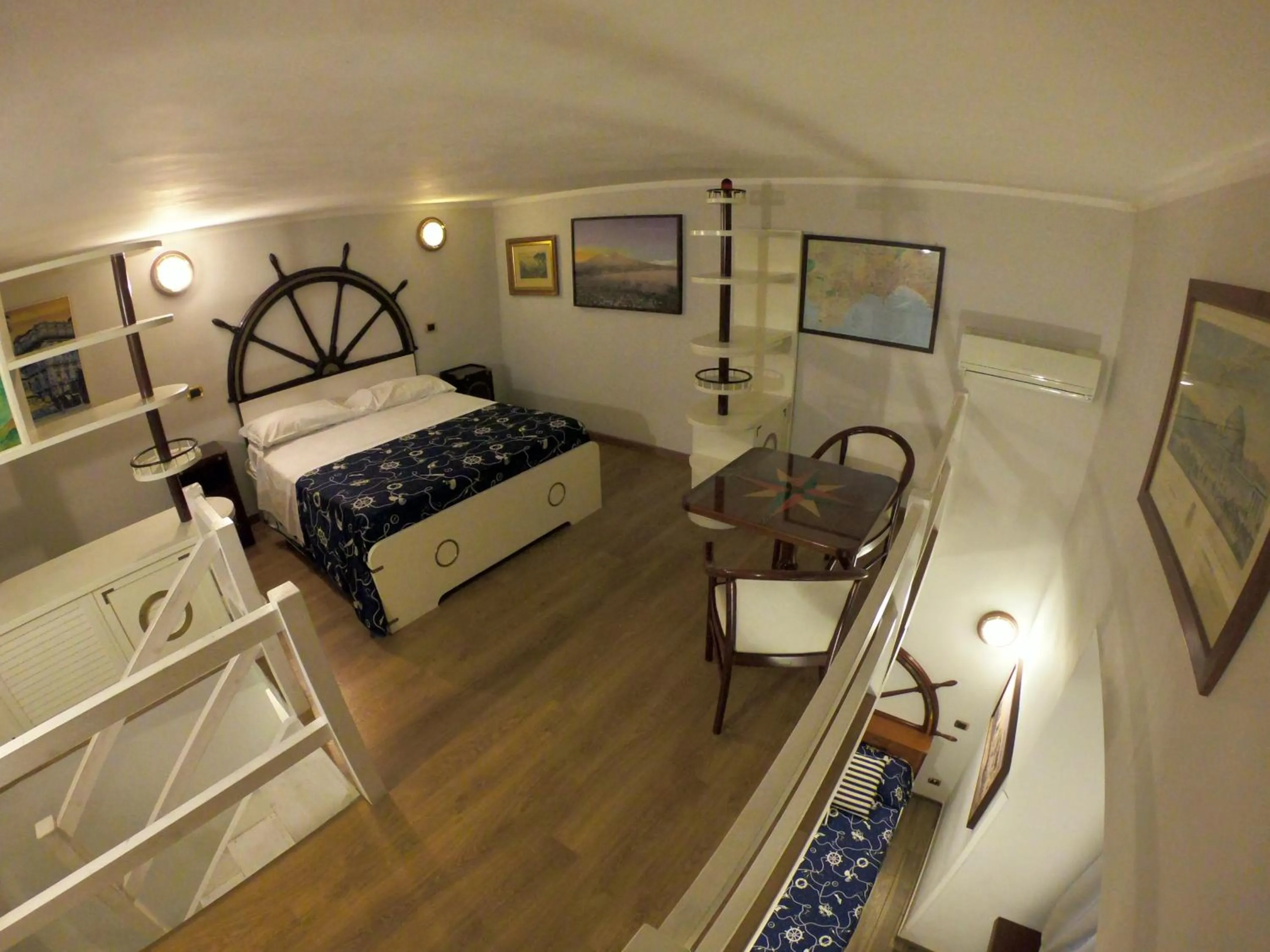 Bed in Hotel Ausonia