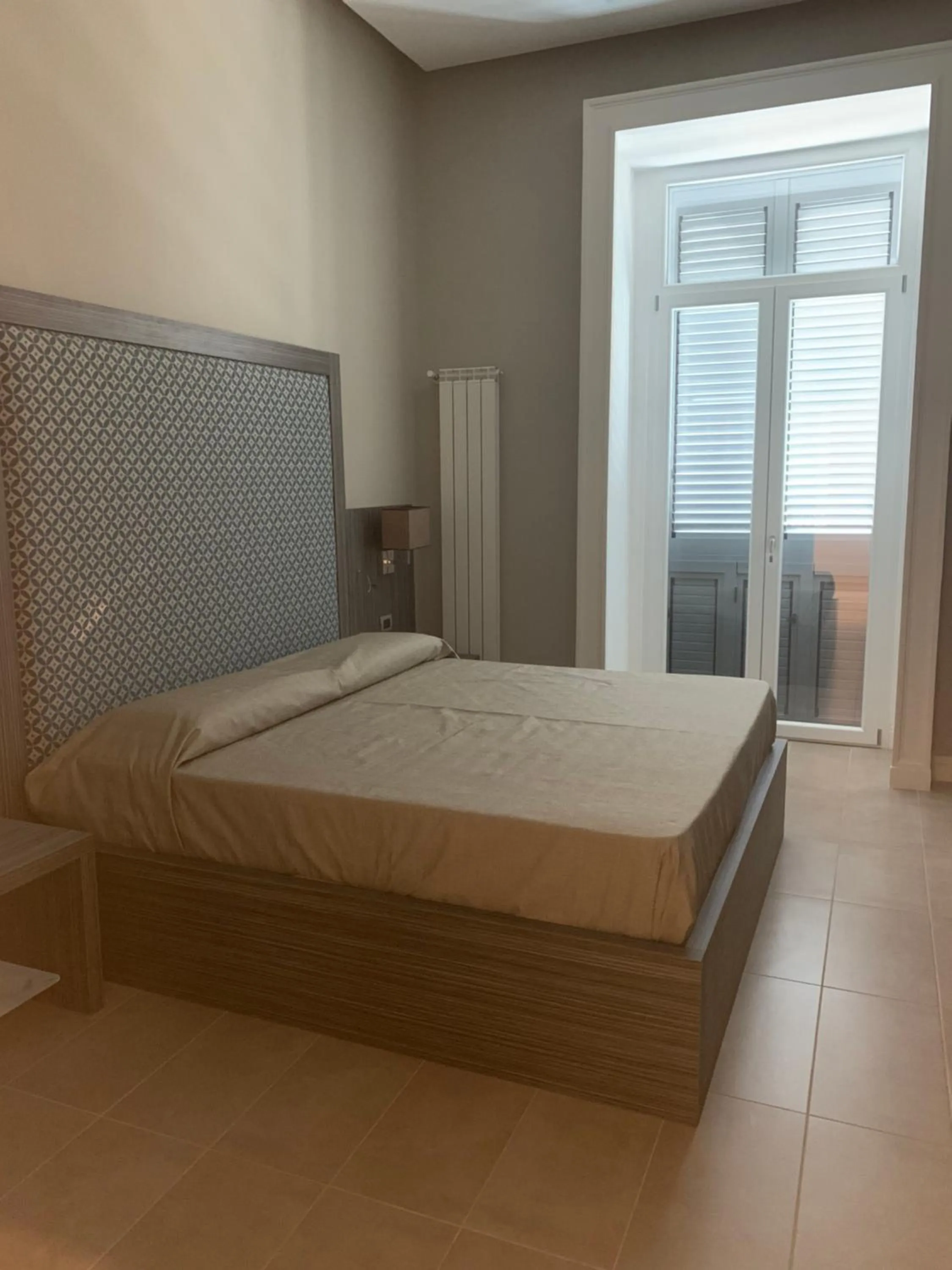 Bed in Hotel Ausonia