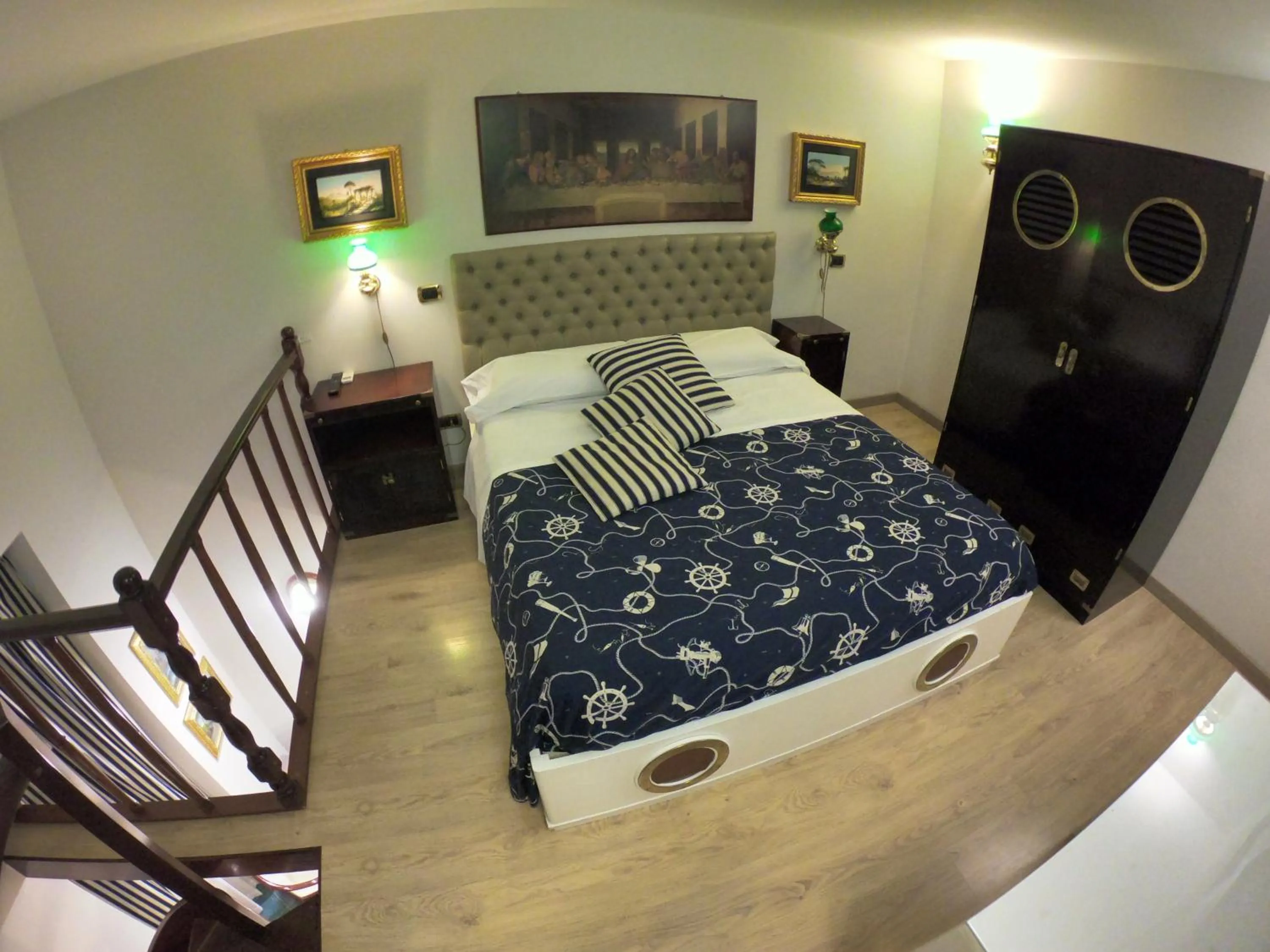 Bed in Hotel Ausonia