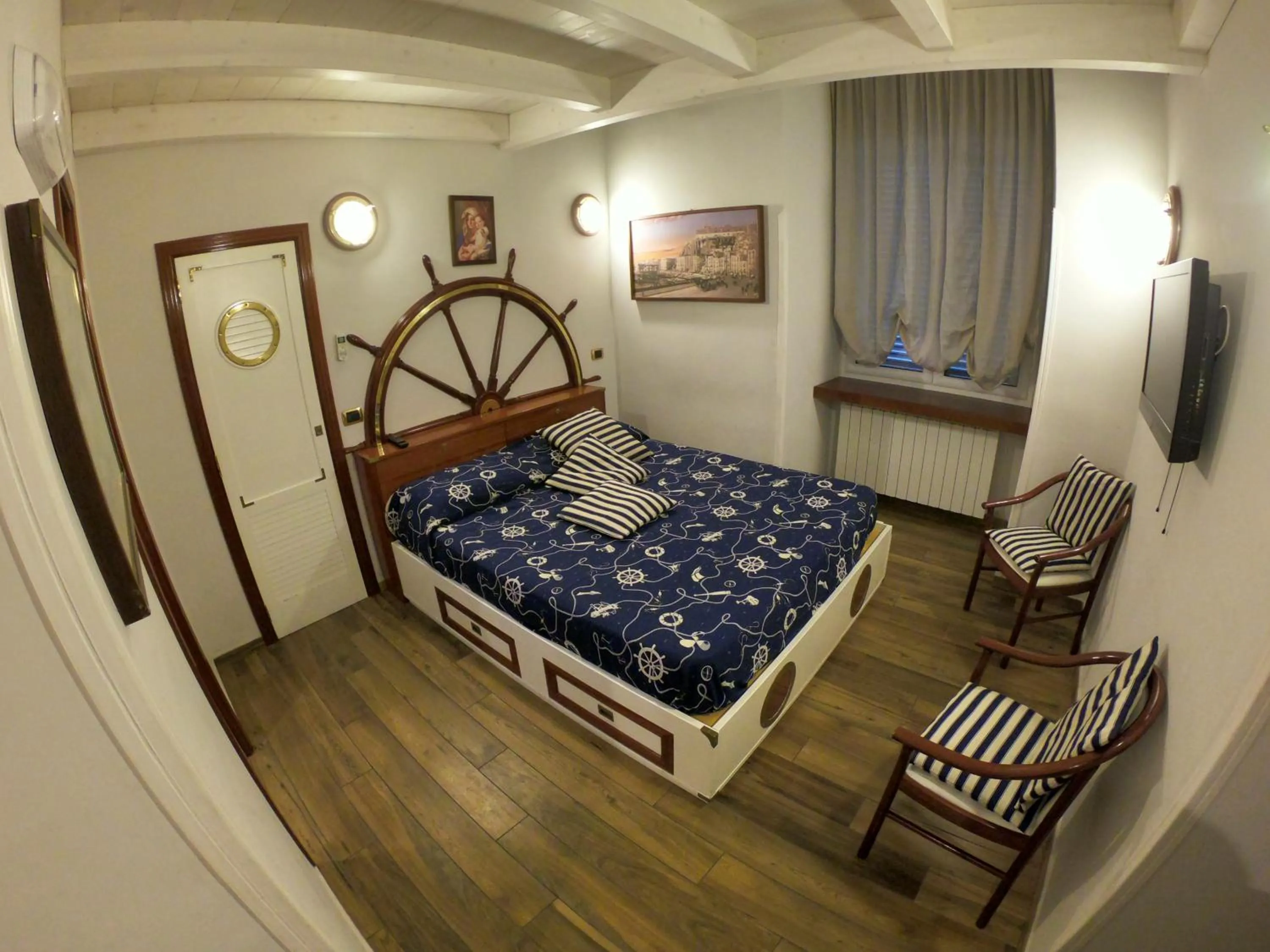 Bed in Hotel Ausonia