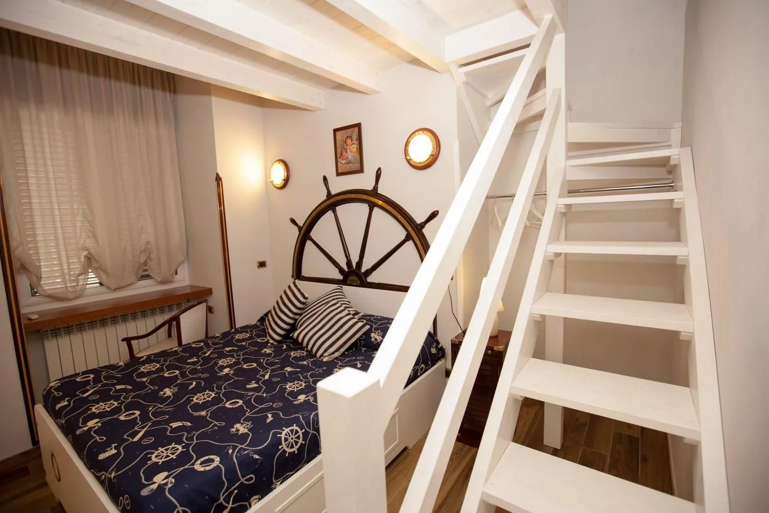 Bed in Hotel Ausonia