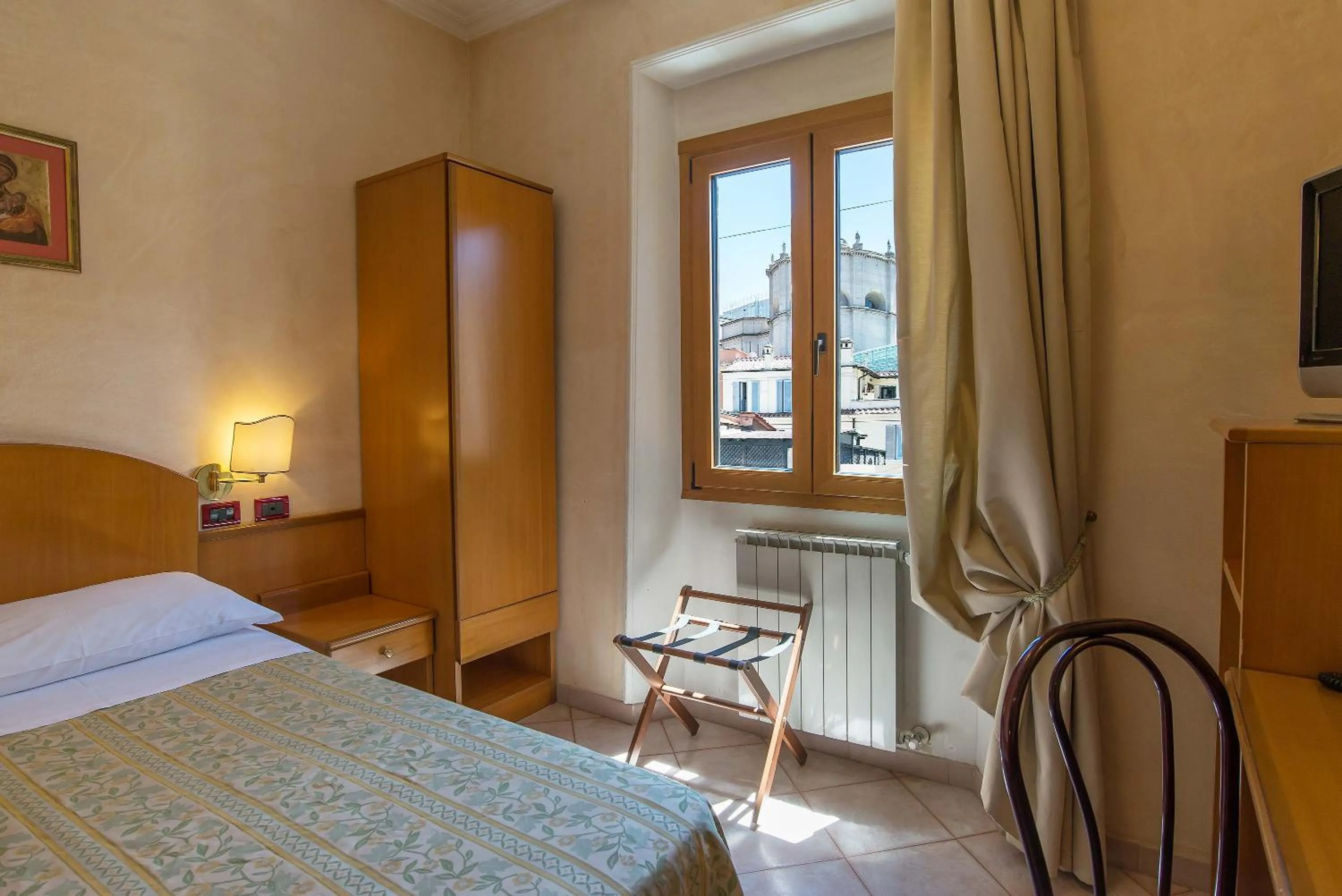 Photo of the whole room, Bed in Hotel Museum