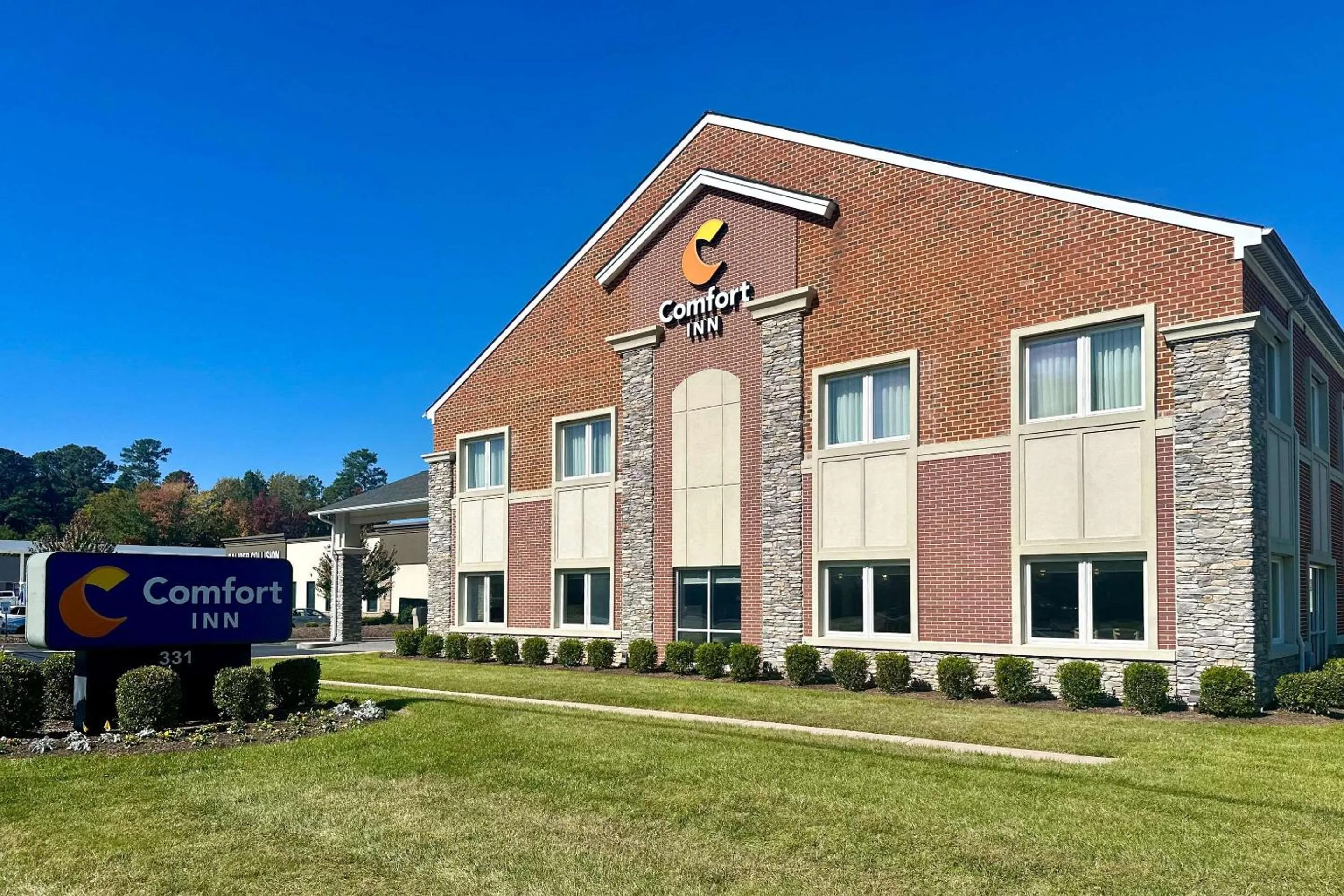 Property building in Comfort Inn Williamsburg Gateway
