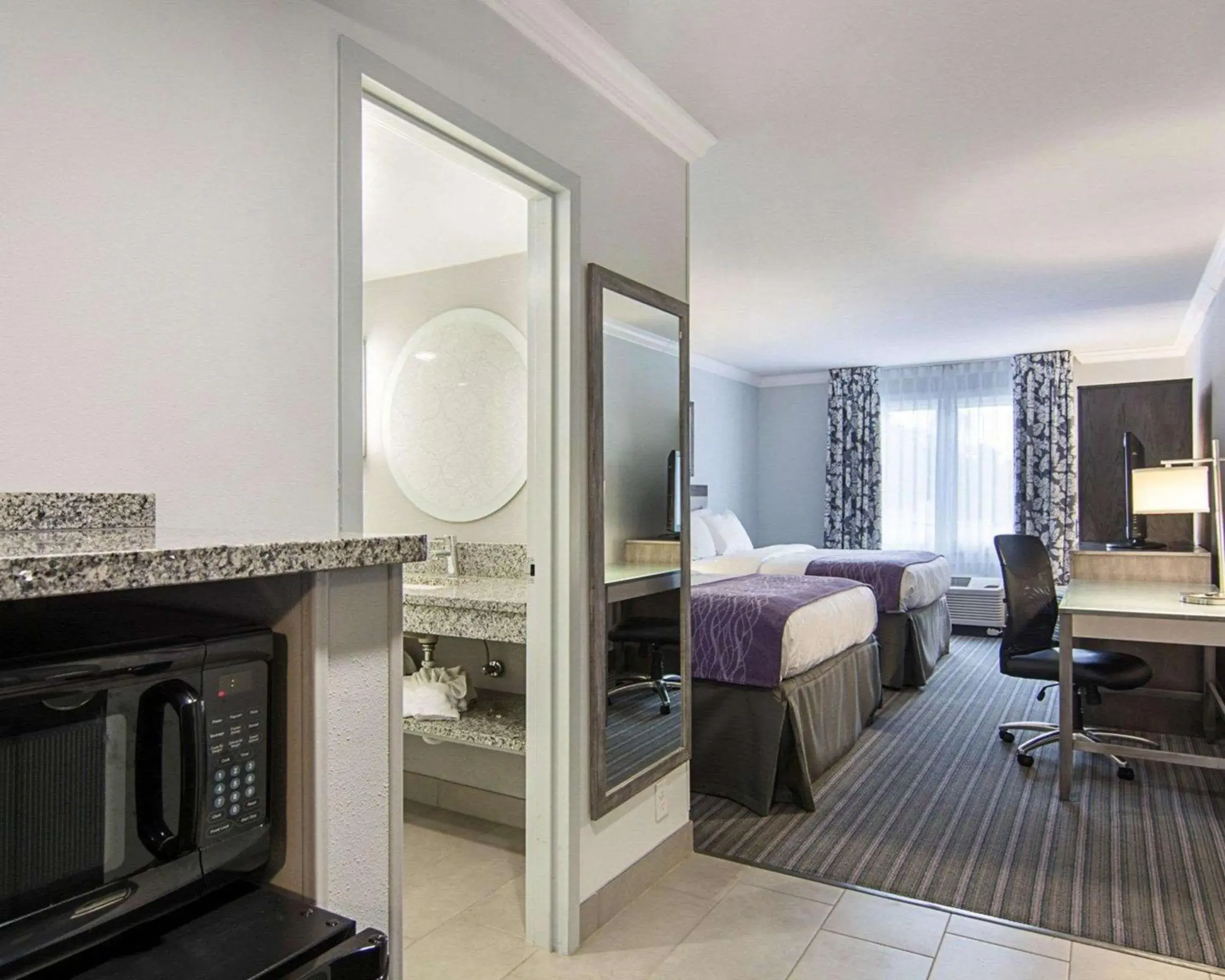 Bedroom, Bed in Comfort Inn Williamsburg Gateway Bedroom, Bed in Comfort Inn Williamsburg Gateway