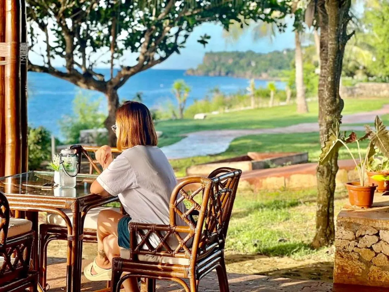 Restaurant/places to eat in The Gabayan Riviera