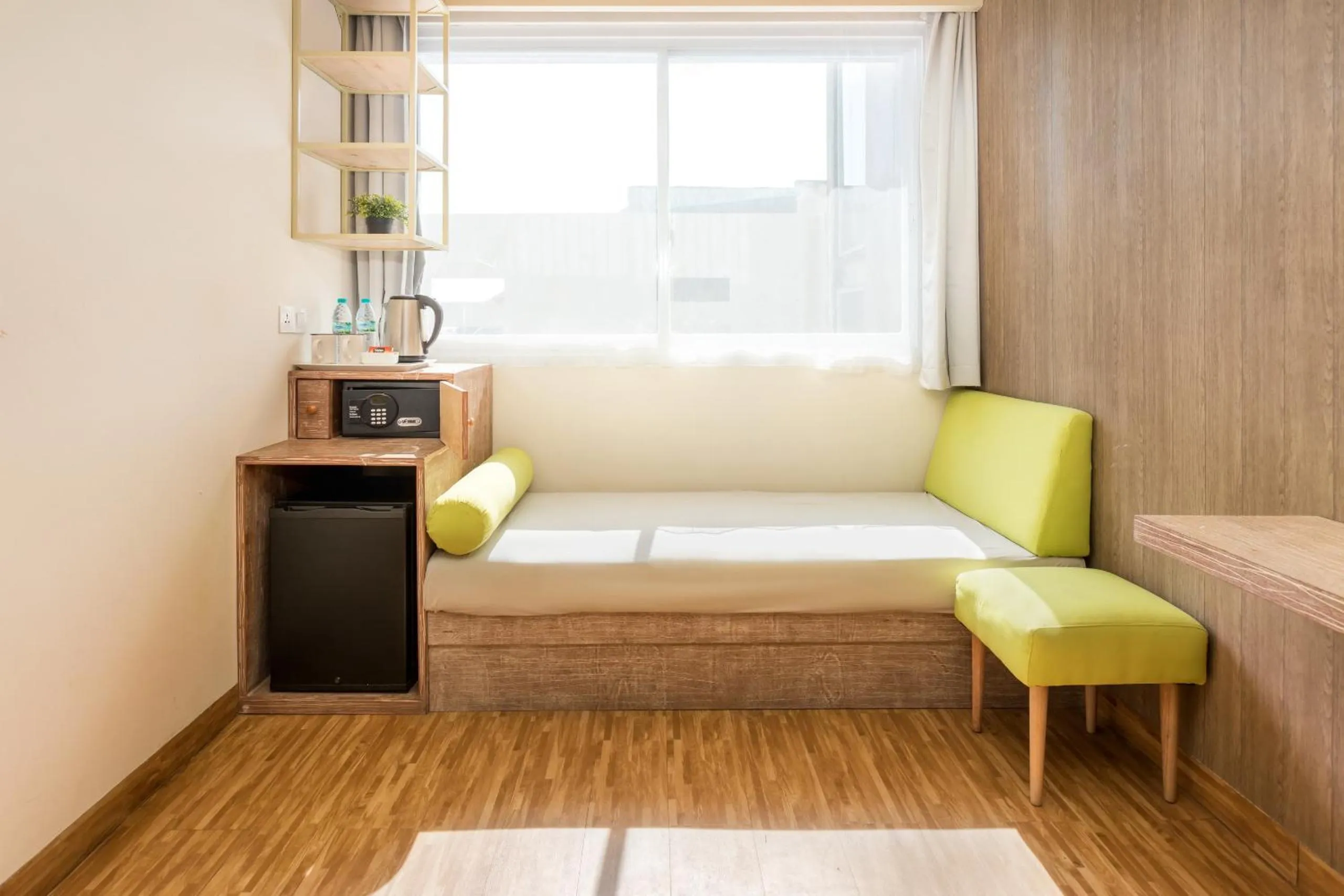 oven, Bed in Boss Legian Hotel Powered by Archipelago