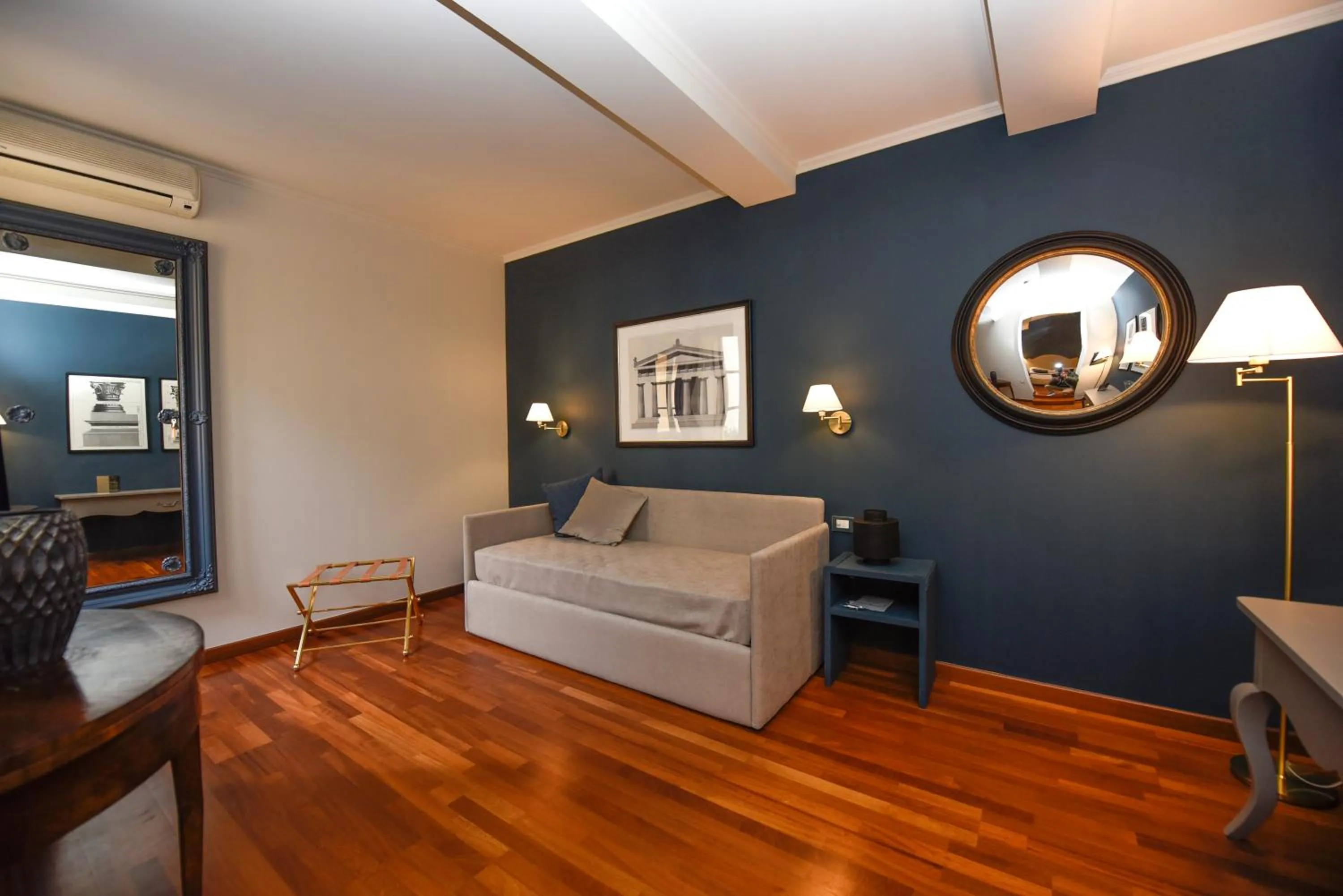 Living room in The Tuscanian Hotel