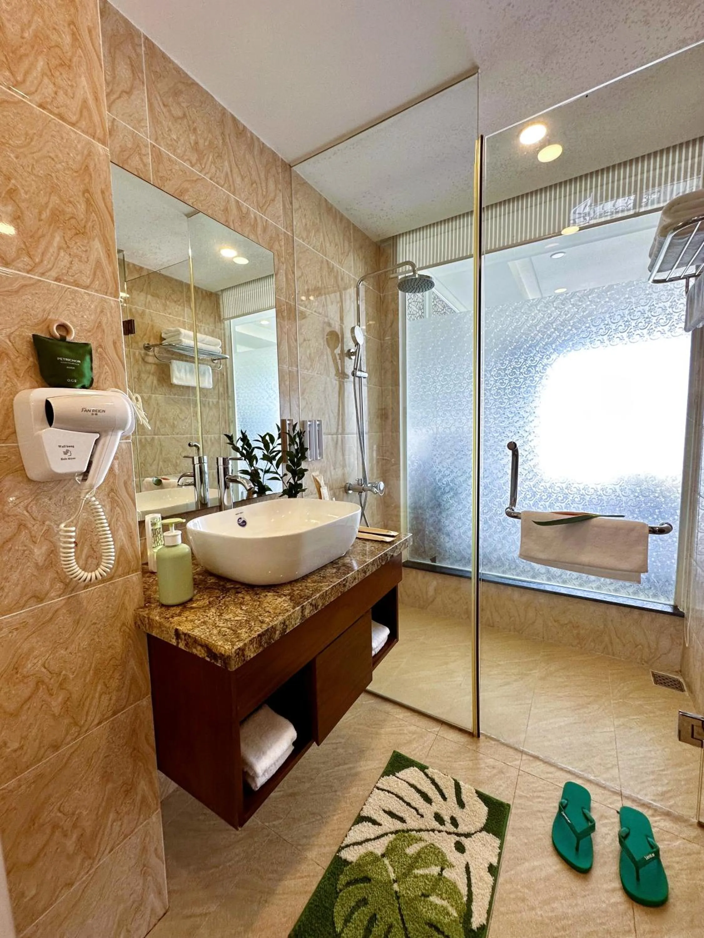 Bathroom in Century Hotel Da Nang