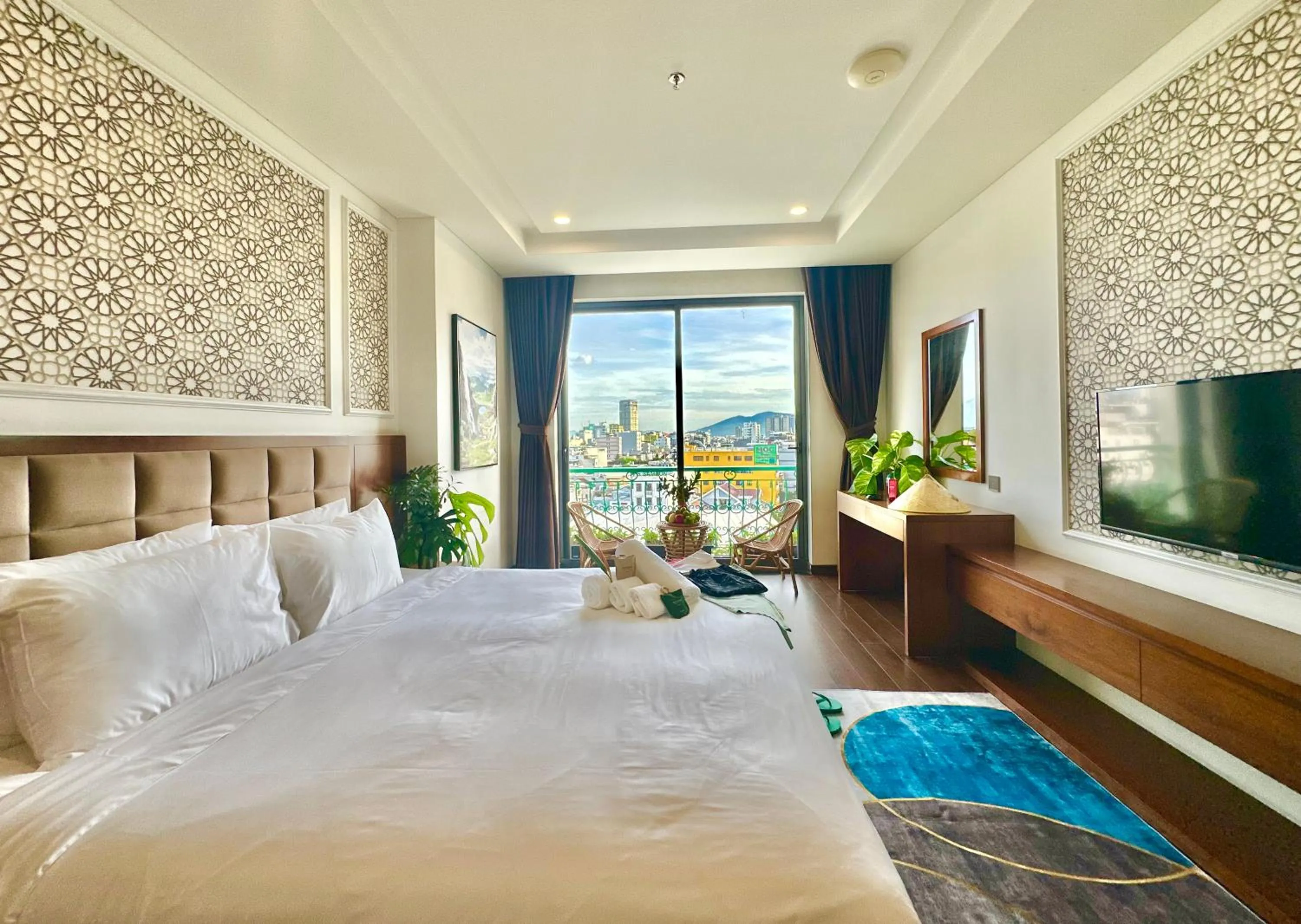 Bed in Century Hotel Da Nang