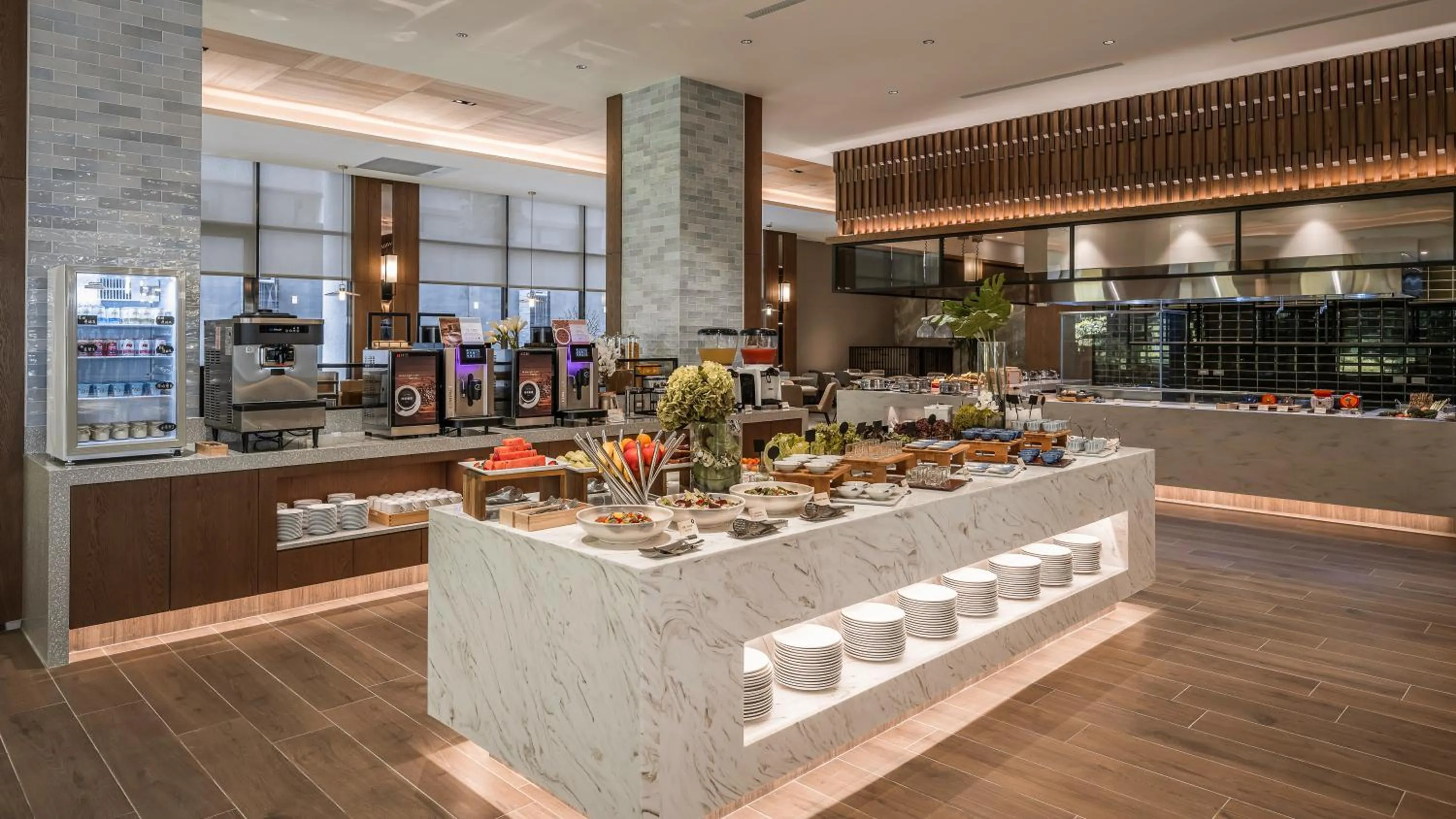 Restaurant/places to eat in Grand Banyan Hotel