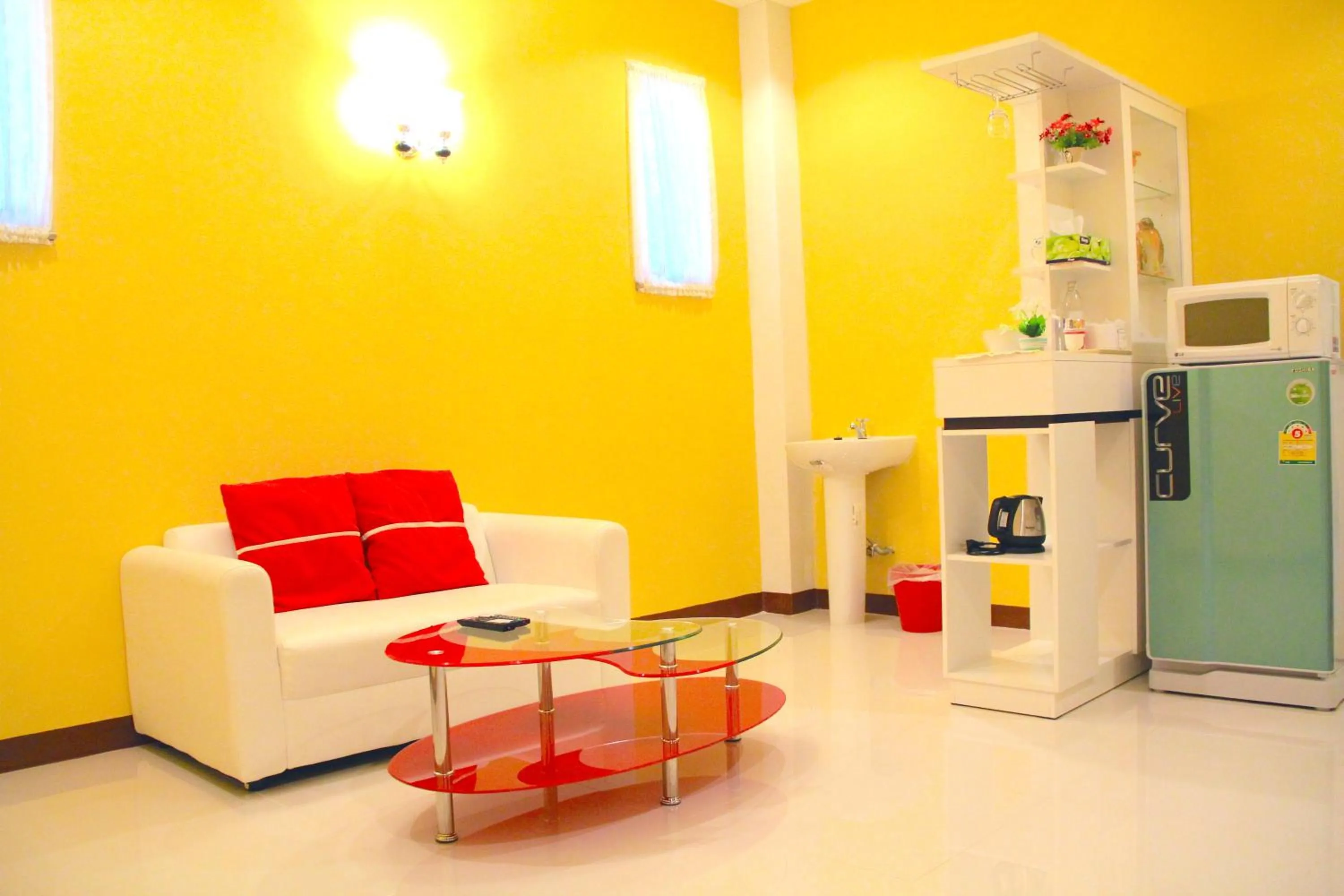 Kitchen or kitchenette in The Cottage Lampang