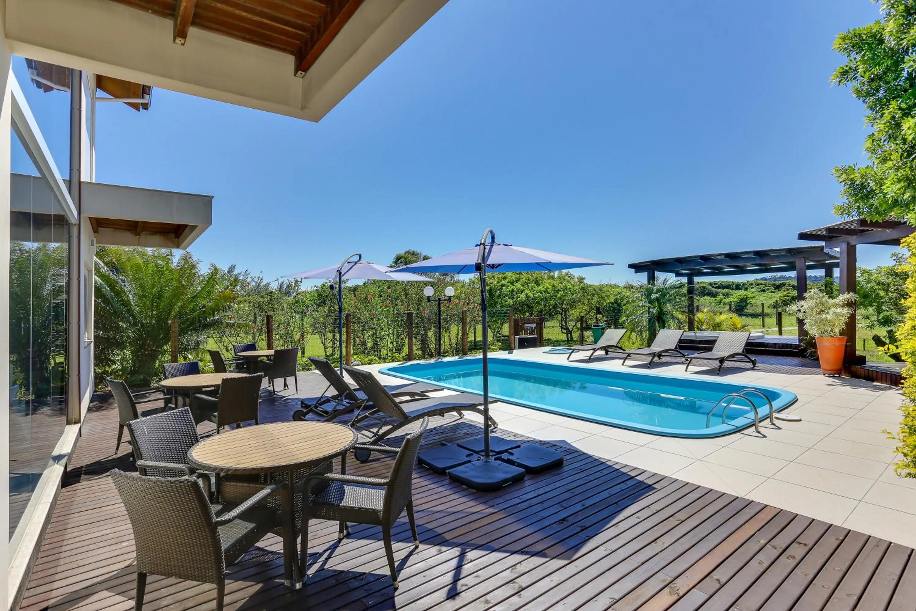 Swimming pool in Pousada Ilha Faceira