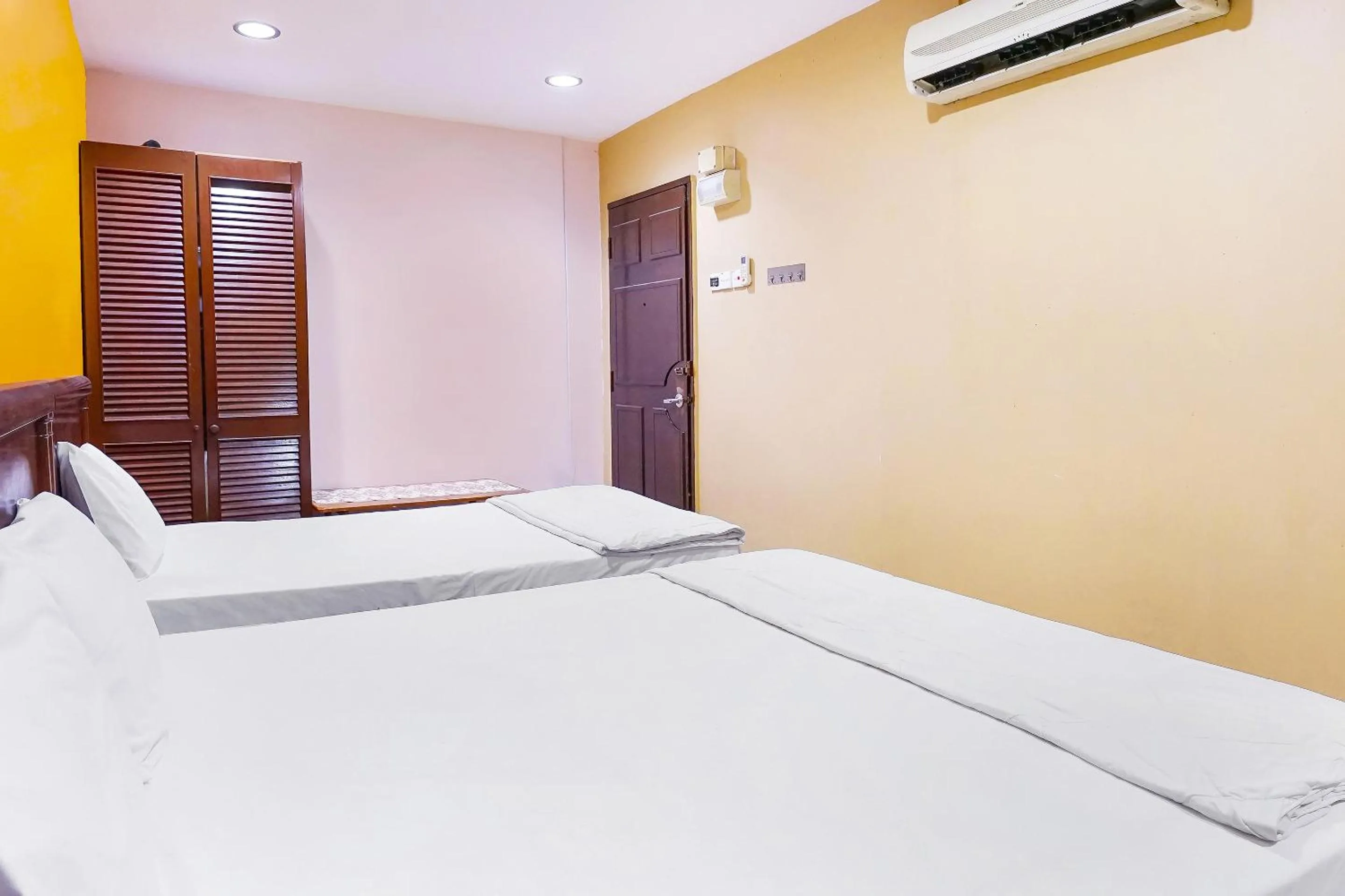 Family Suite in OYO 90486 New Station Hotel