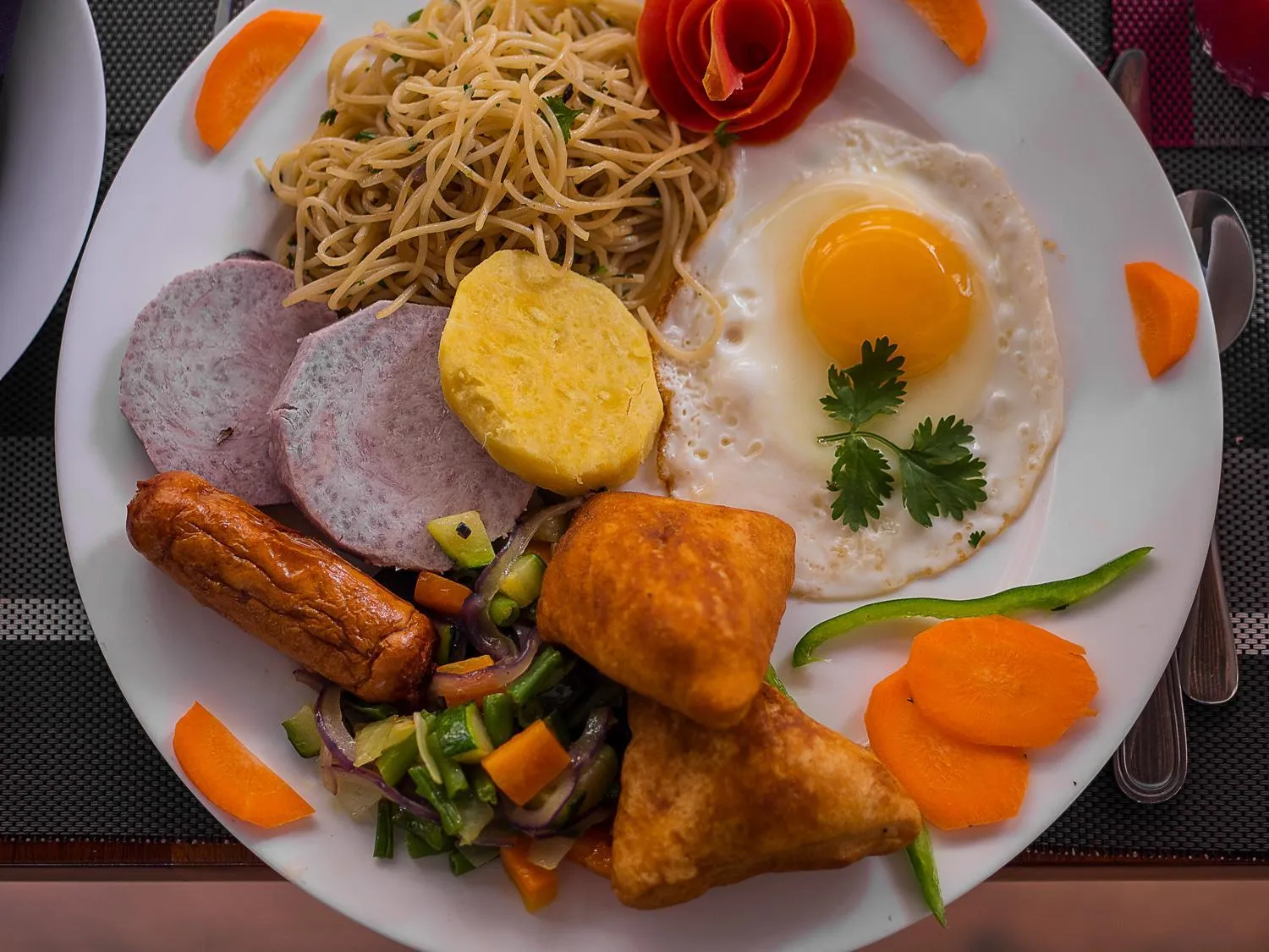 Food and drinks in HOTEL CENTRAL PARK & CONFERENCE CENTRE