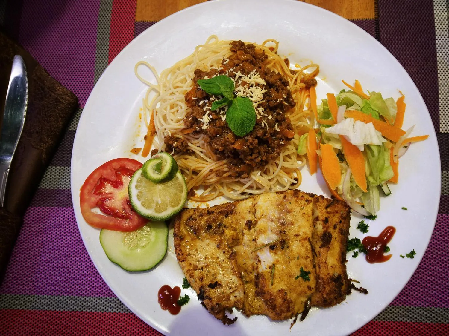 Restaurant/places to eat in HOTEL CENTRAL PARK & CONFERENCE CENTRE